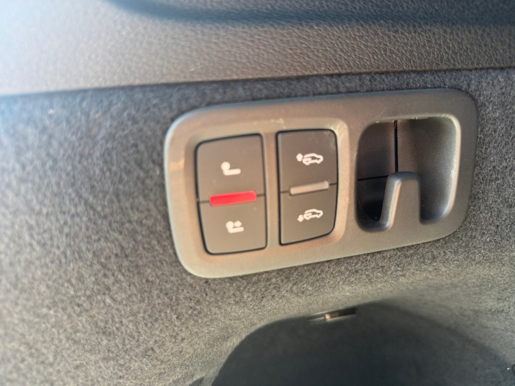 AUDI Q7 SUV TFSI e quattro 290 kW S line tiptronic-image-22