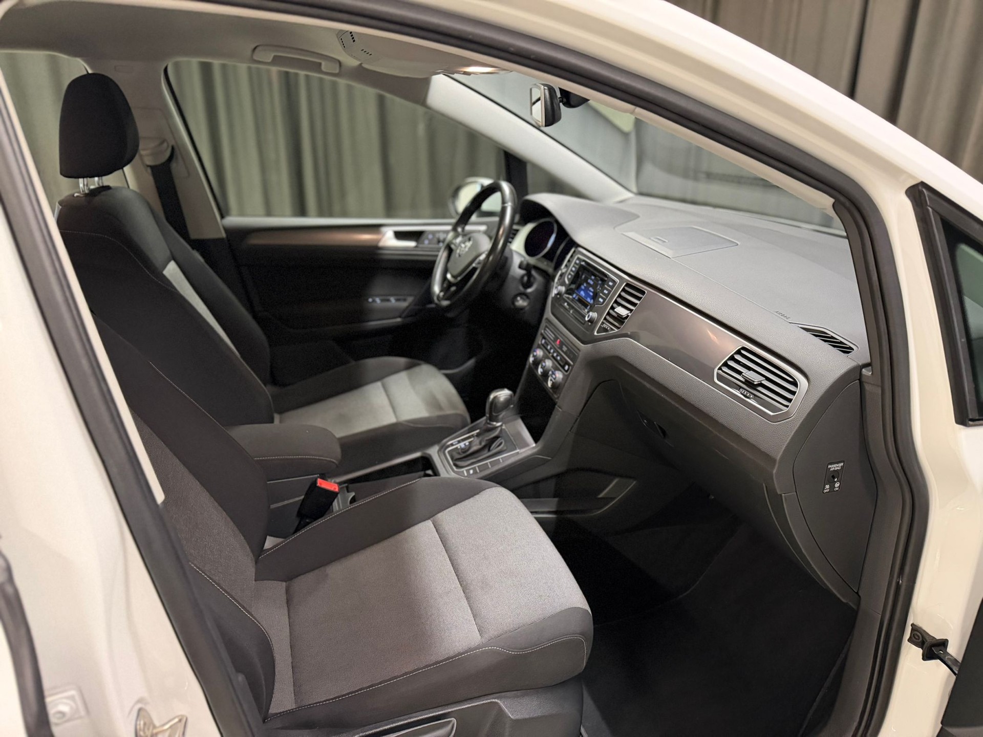 VW Golf Sportsvan 1.2 TSI Trendline DSG-image-9