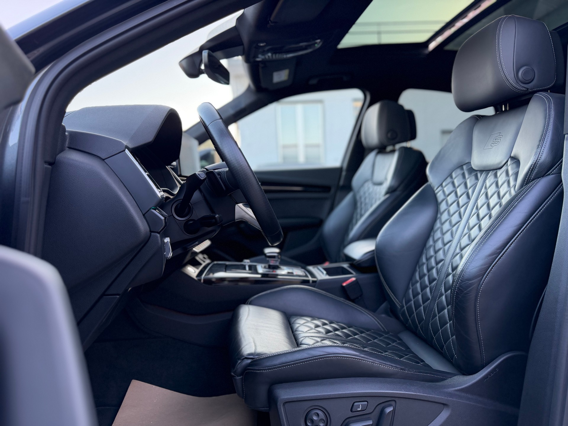 AUDI Q5 Sportback 45 TFSI S line quattro S-tronic-image-10