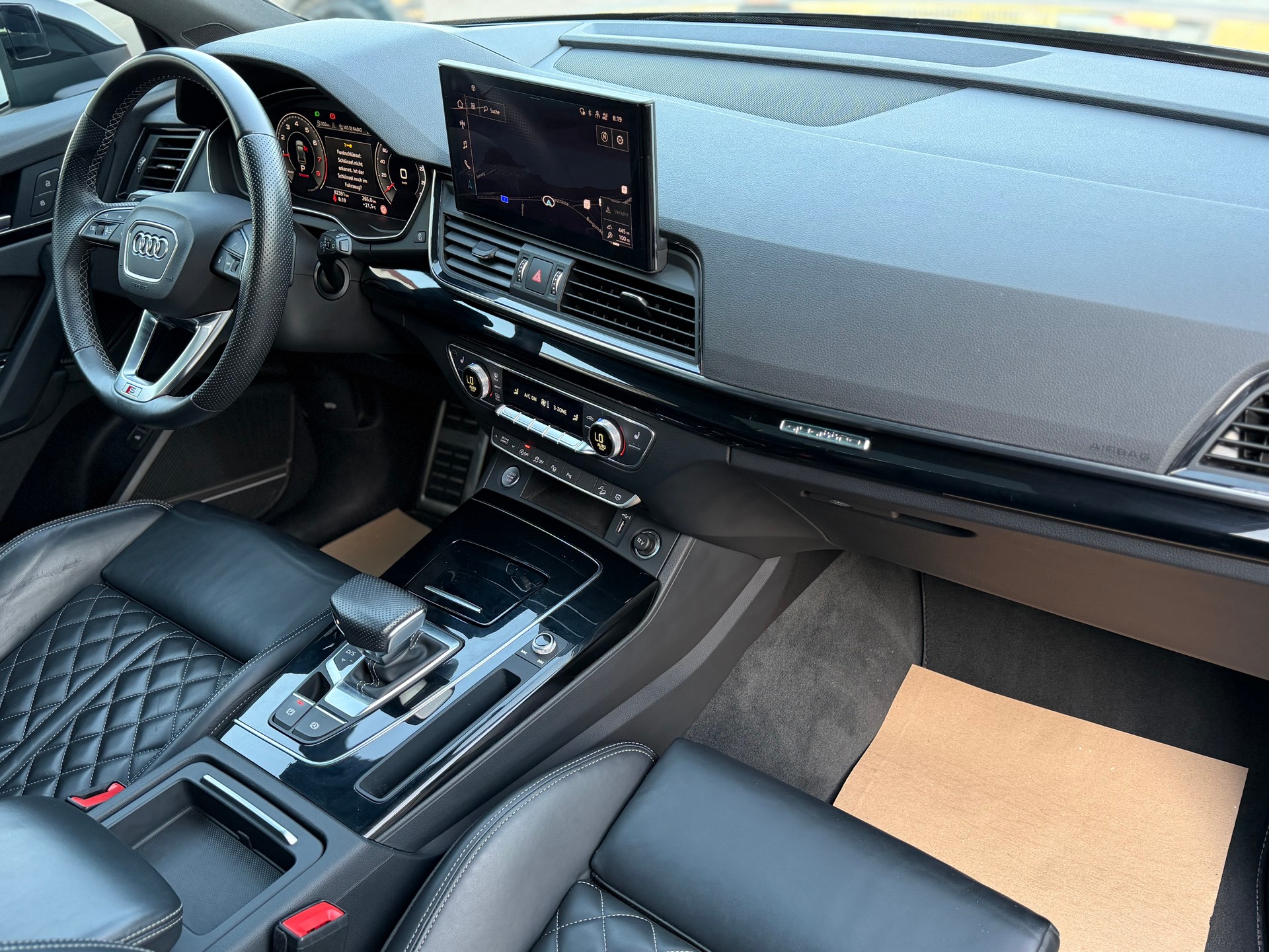 AUDI Q5 Sportback 45 TFSI S line quattro S-tronic-image-15