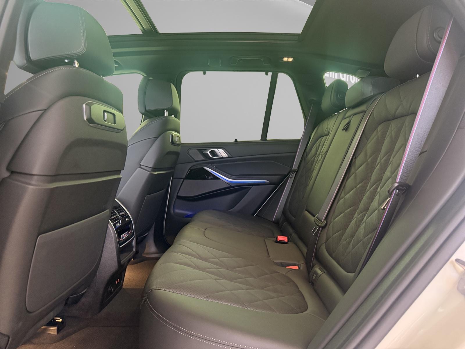 BMW X5 40i xDrive M-SportPaketPro-image-19