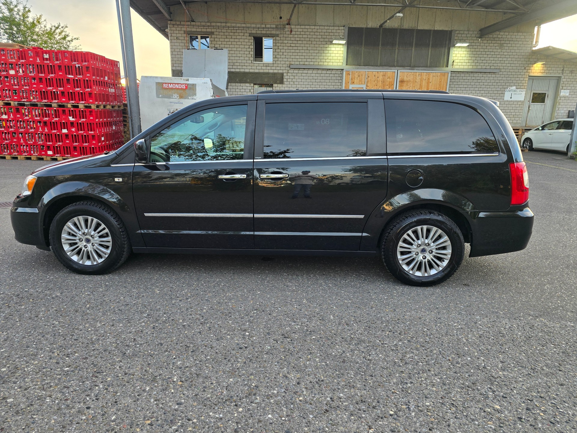LANCIA Voyager 3.6 V6 Gold Automatic-image-9
