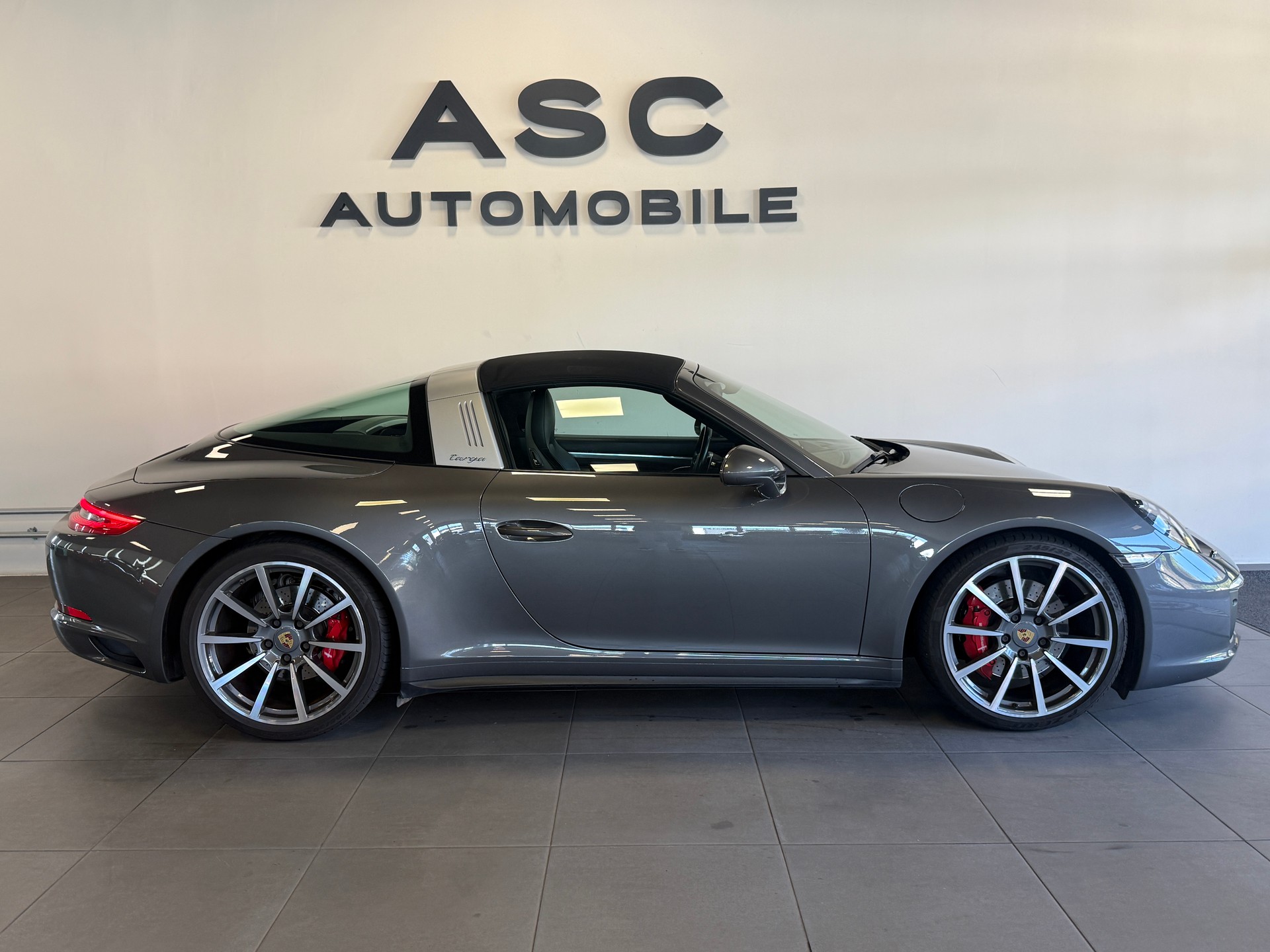 PORSCHE 911 Targa 4S-image-2