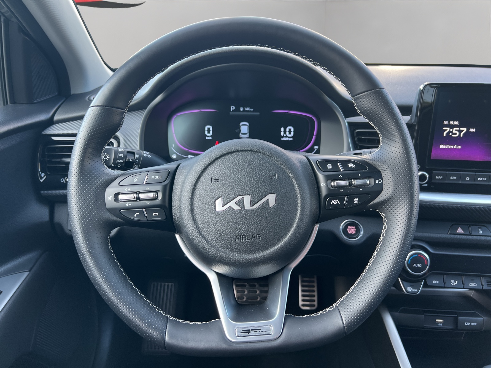 KIA Stonic 1.0 T-GDi GT-Line / Sportlenkrad / LED Scheinwerfer / USB-Anschluss-image-10
