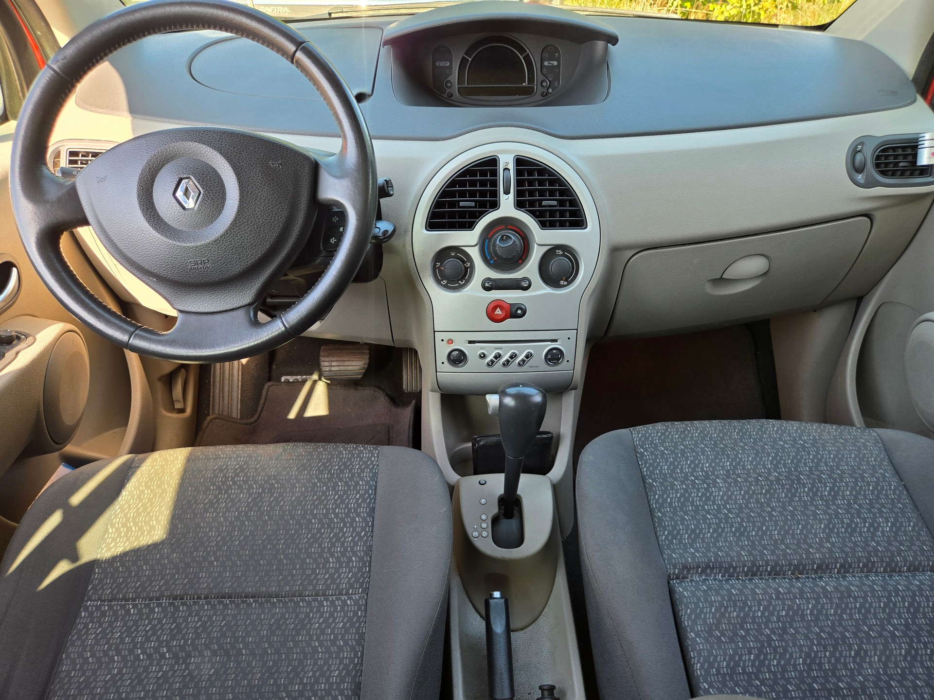 RENAULT Modus 1.6 16V Dynamique Luxe-image-6