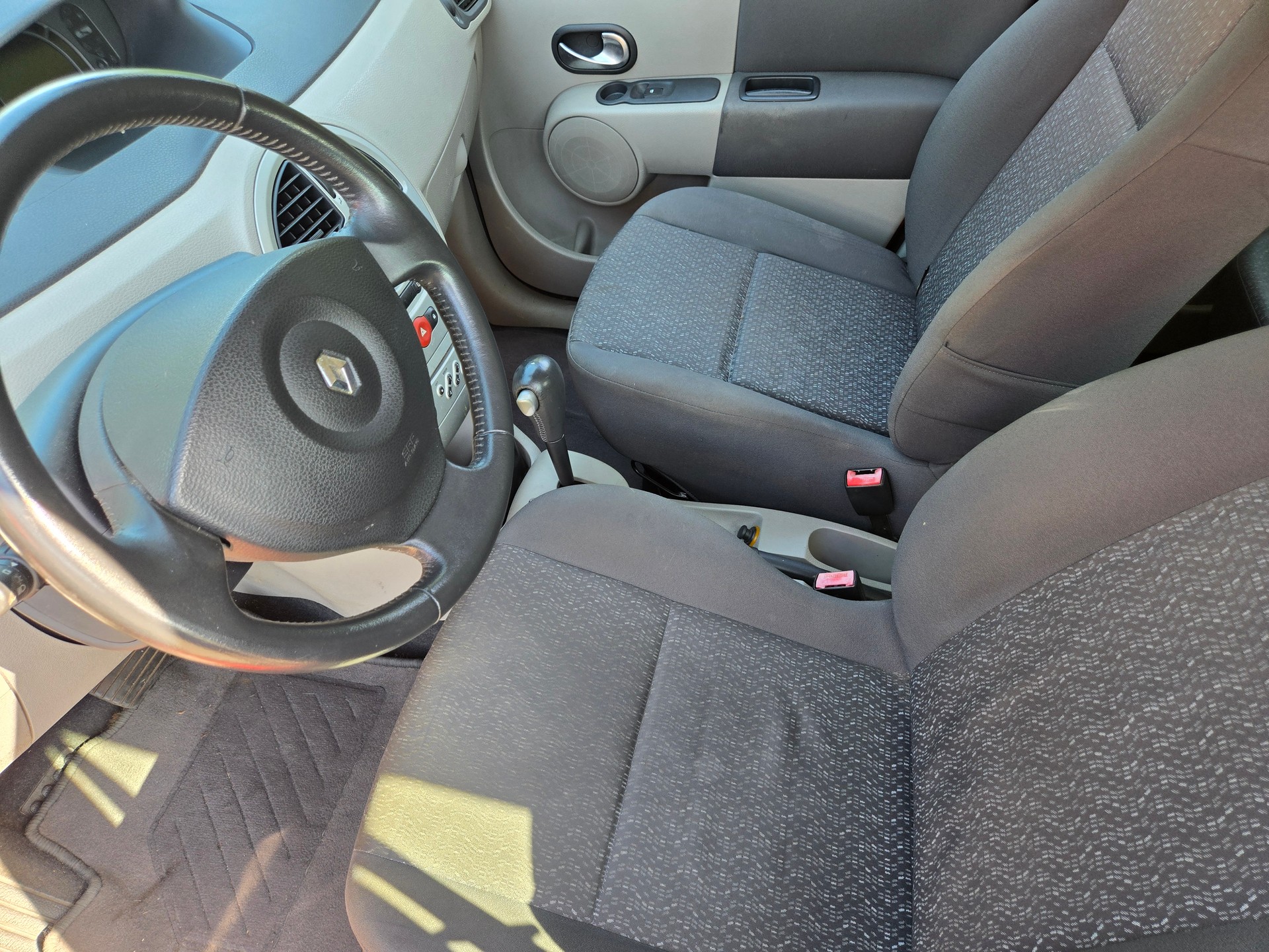 RENAULT Modus 1.6 16V Dynamique Luxe-image-8