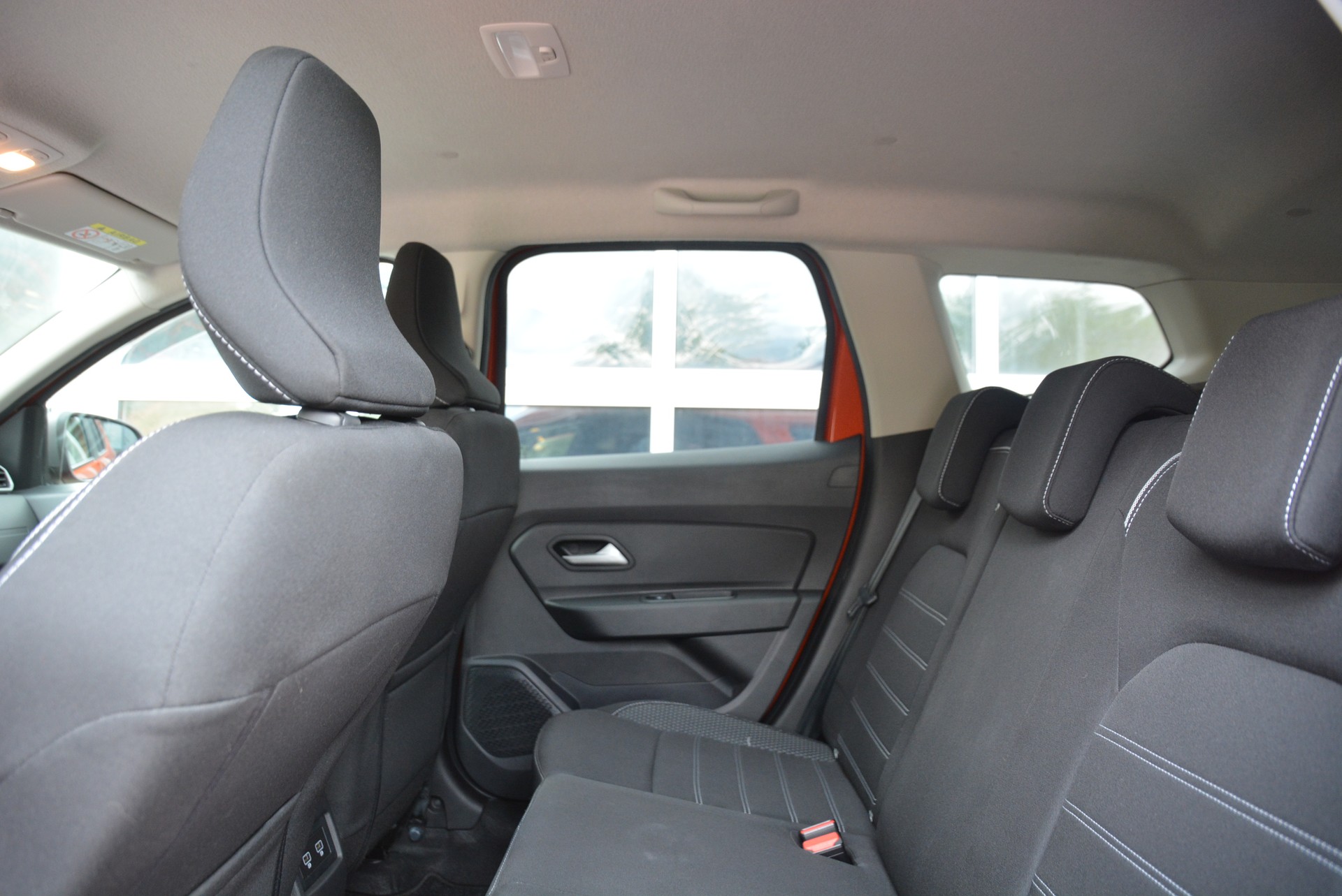 DACIA Duster TCe 150 Journey+ 4x4-image-15