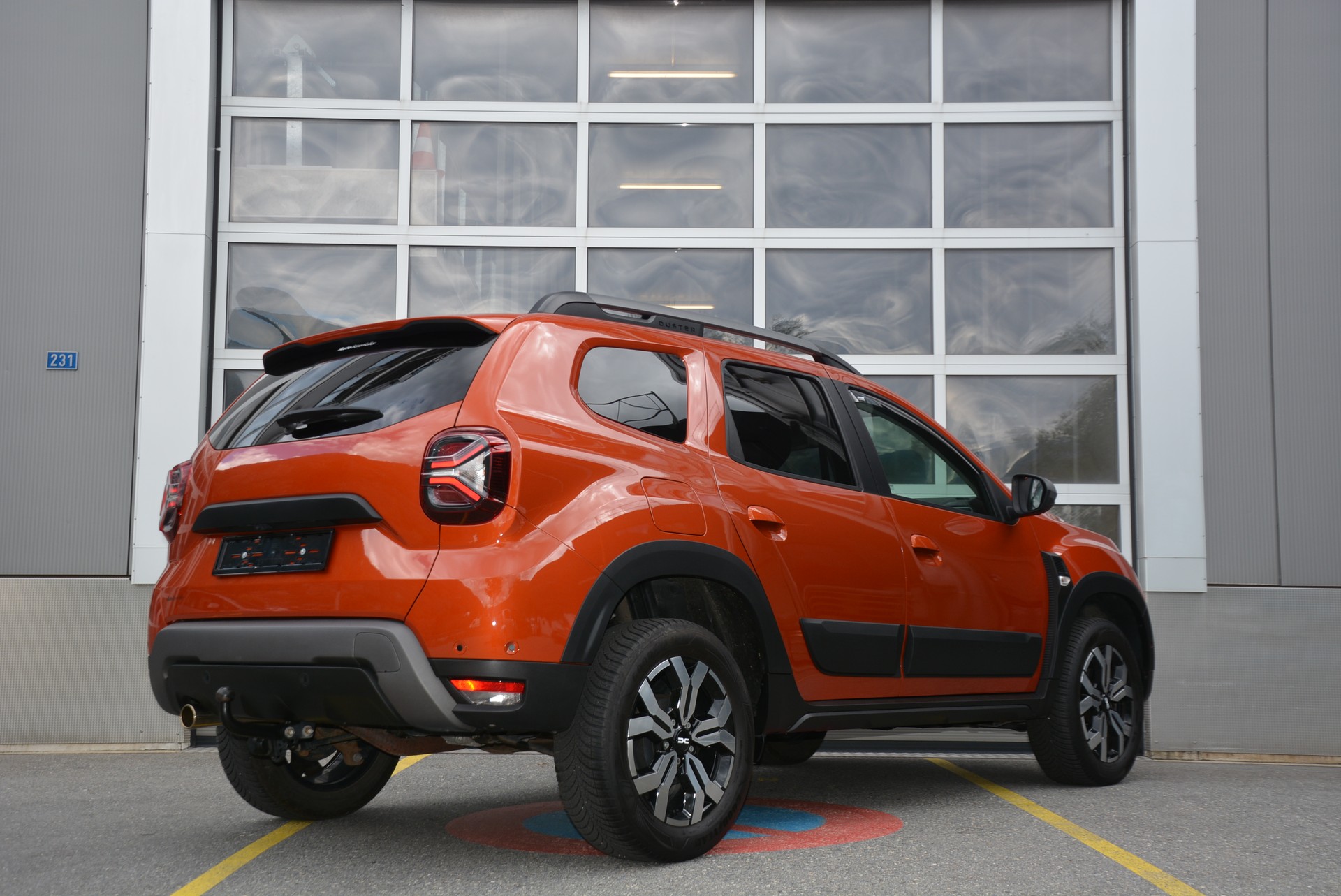 DACIA Duster TCe 150 Journey+ 4x4-image-1