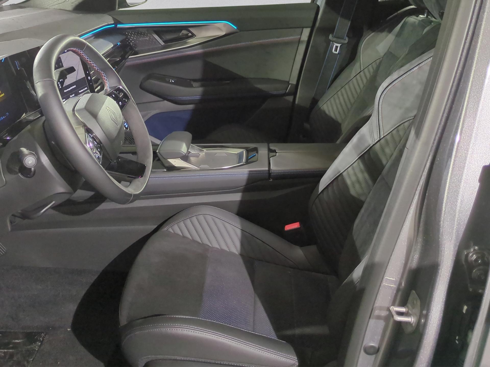 RENAULT Rafale 1.2 E-Tech Hybrid 200 Esprit Alpine-image-8
