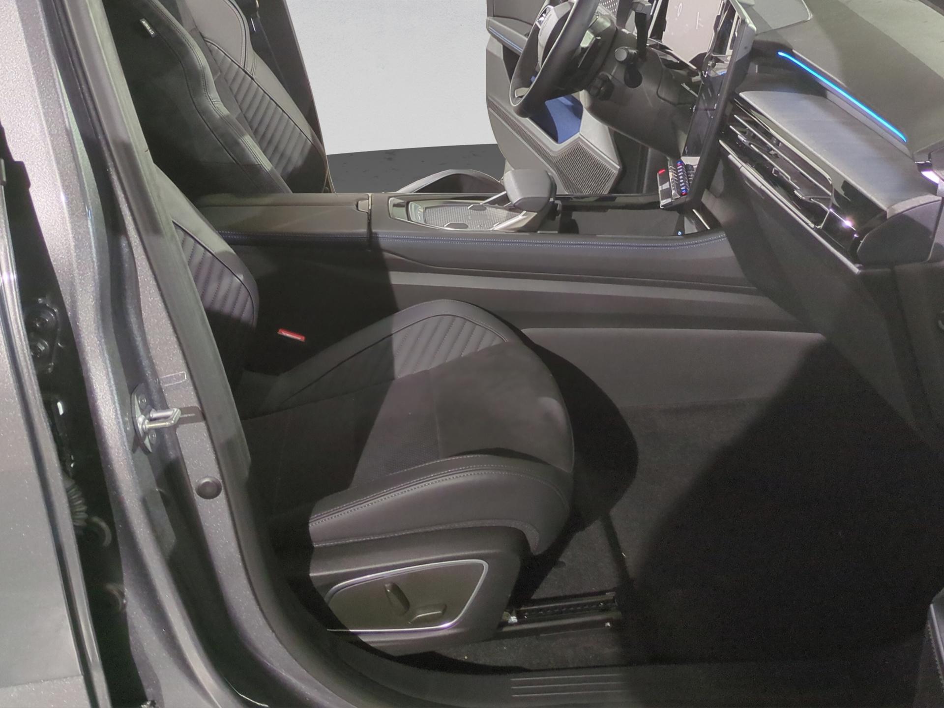 RENAULT Rafale 1.2 E-Tech Hybrid 200 Esprit Alpine-image-16