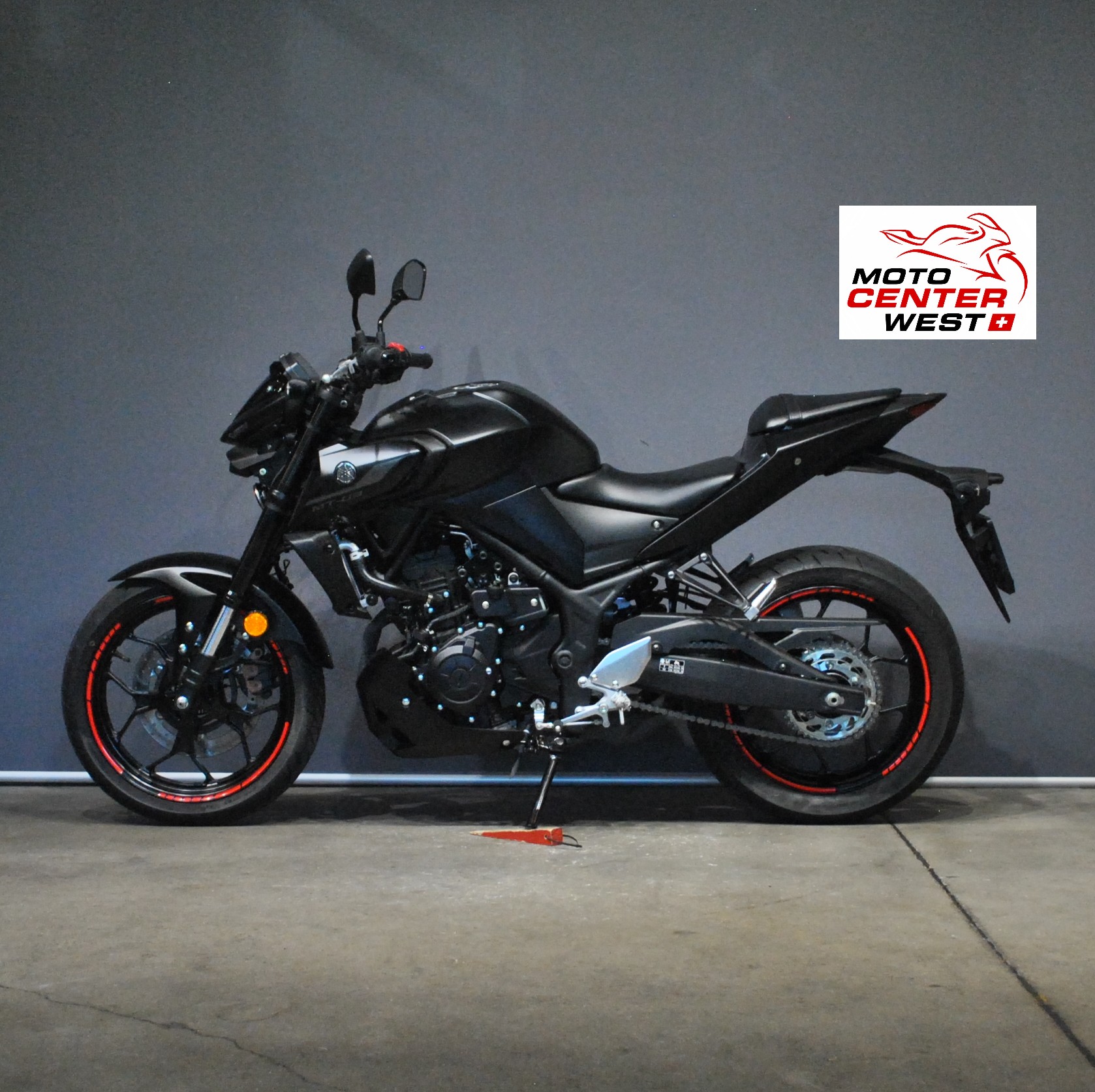 YAMAHA MT-03 ABS-showroom-element-2