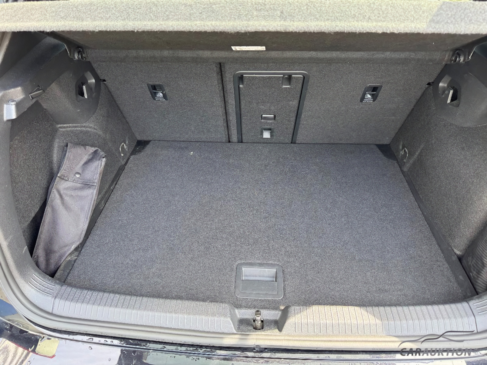 VW Golf 2.0 TSI R DSG 4Motion-image-12