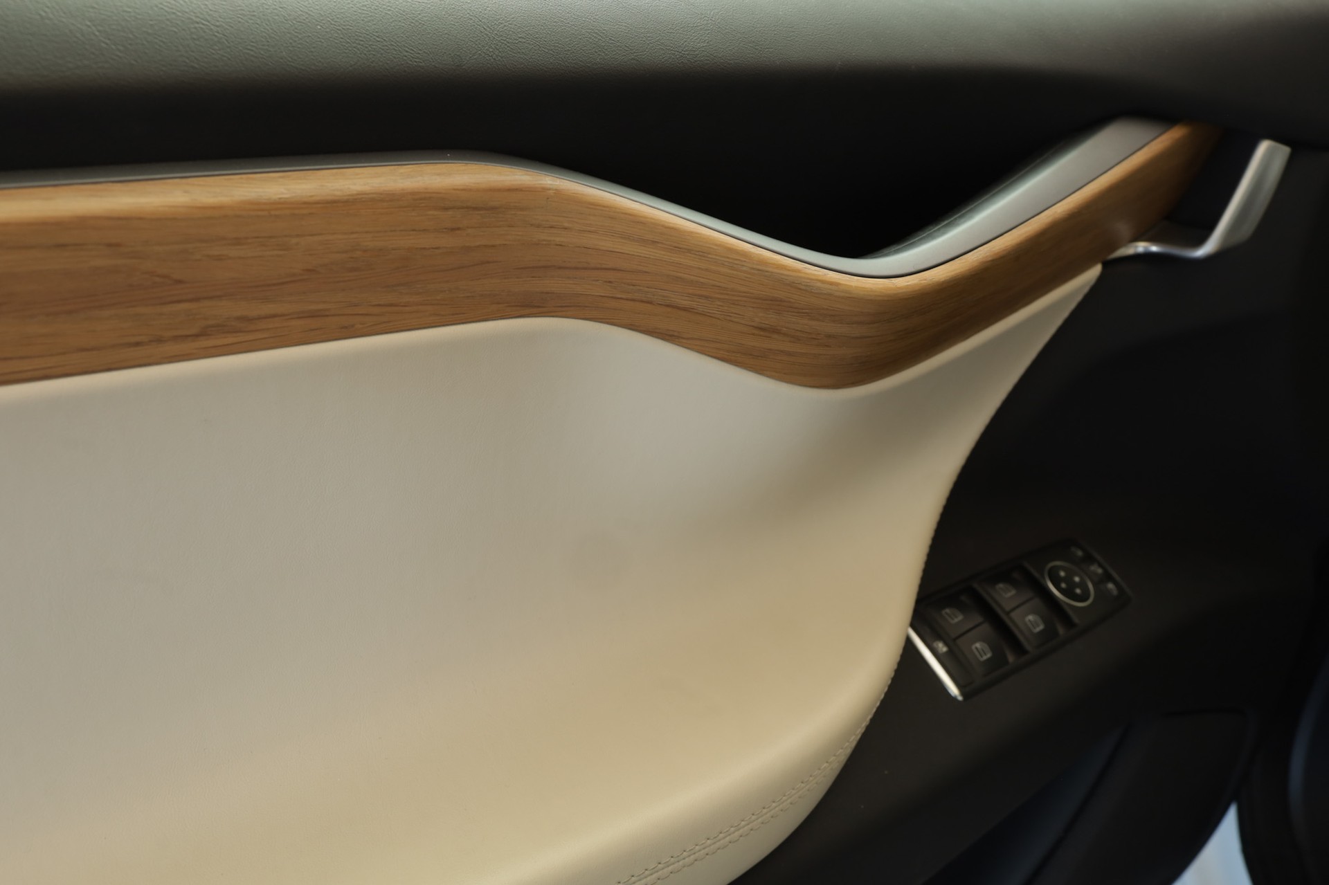 TESLA Model X Performance Ludicrous * FSD *6 seats-image-18