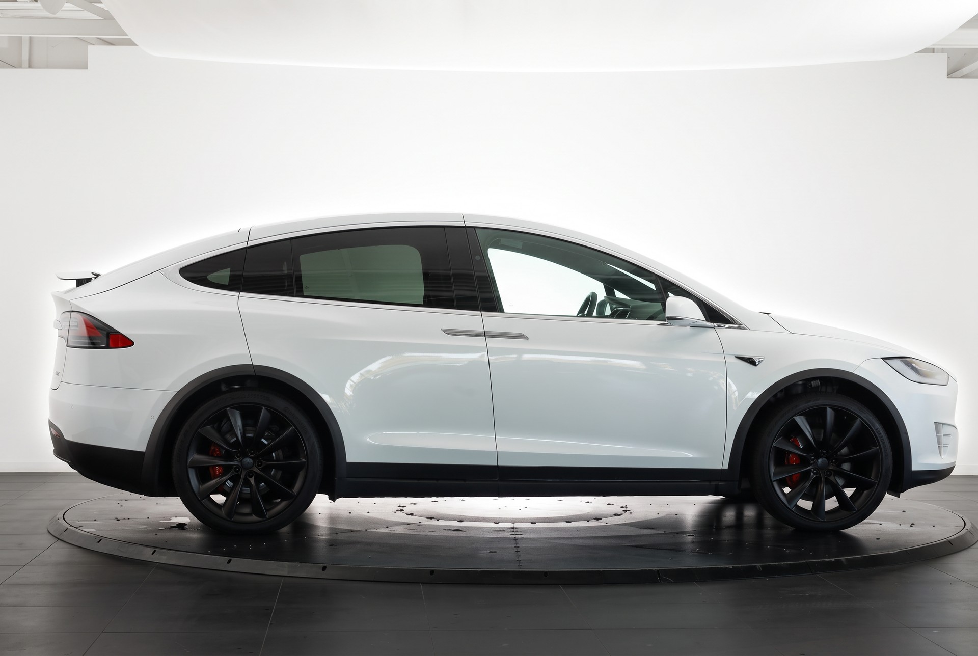 TESLA Model X Performance Ludicrous * FSD *6 seats-image-5