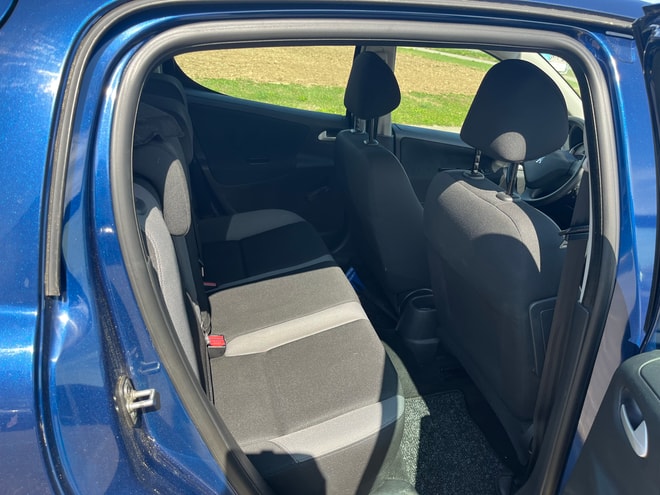 PEUGEOT 207 1.4 16V Trendy-image-11