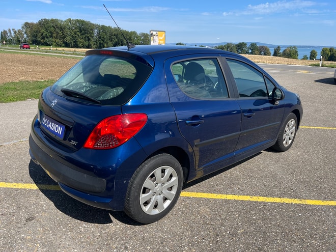 PEUGEOT 207 1.4 16V Trendy-image-5