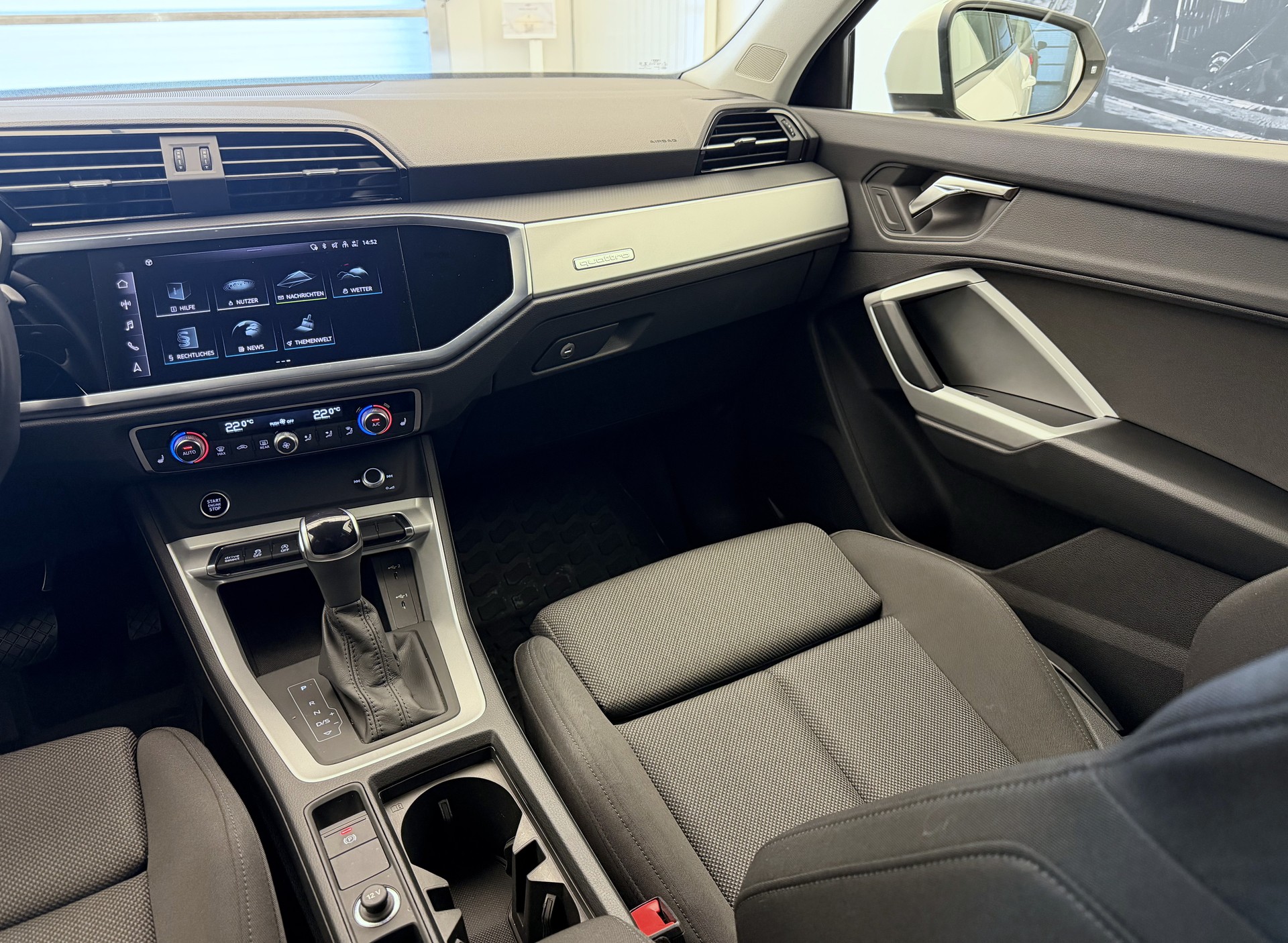 AUDI Q3 Sportback 40 TFSI quattro S-tronic-image-17