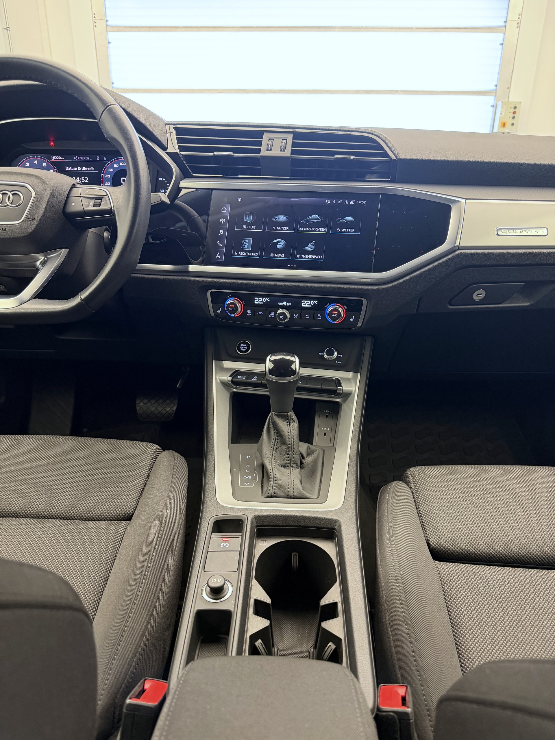 AUDI Q3 Sportback 40 TFSI quattro S-tronic-image-11