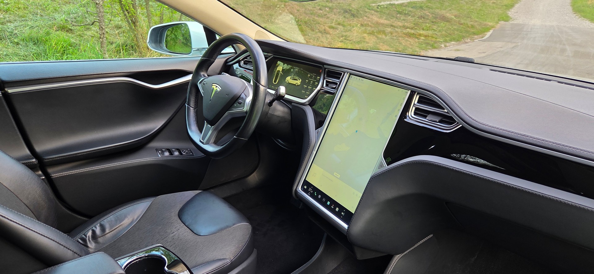 TESLA 85-image-12