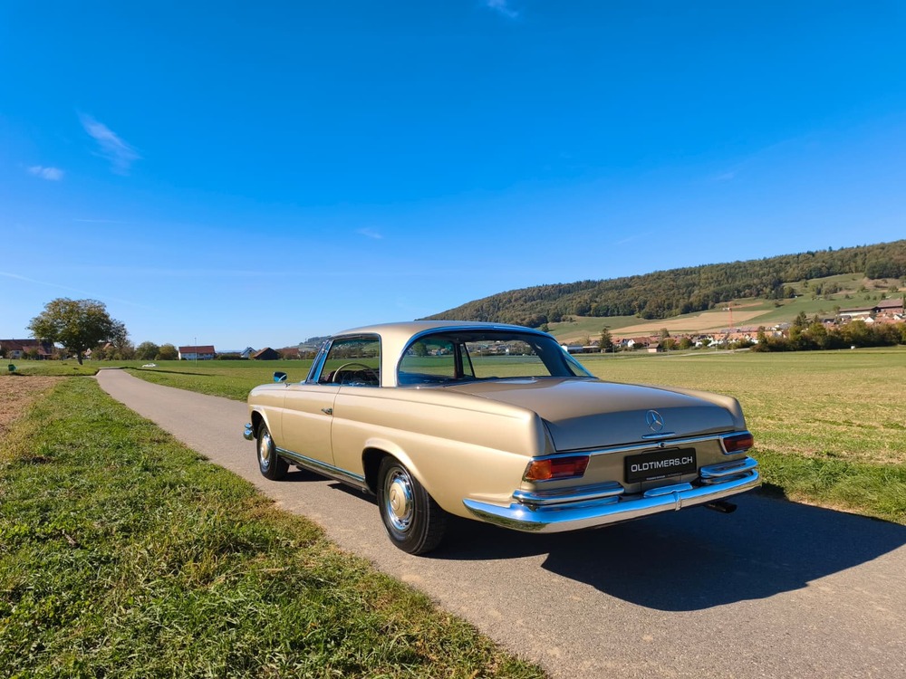MERCEDES-BENZ 220 SEb Coupé-image-1