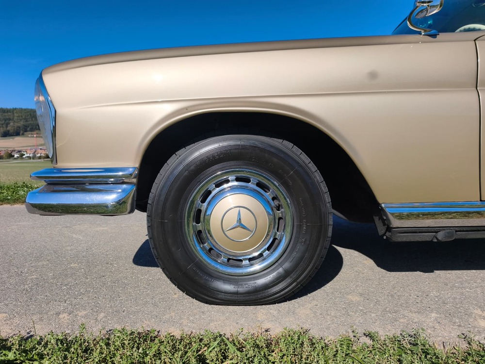MERCEDES-BENZ 220 SEb Coupé-image-15
