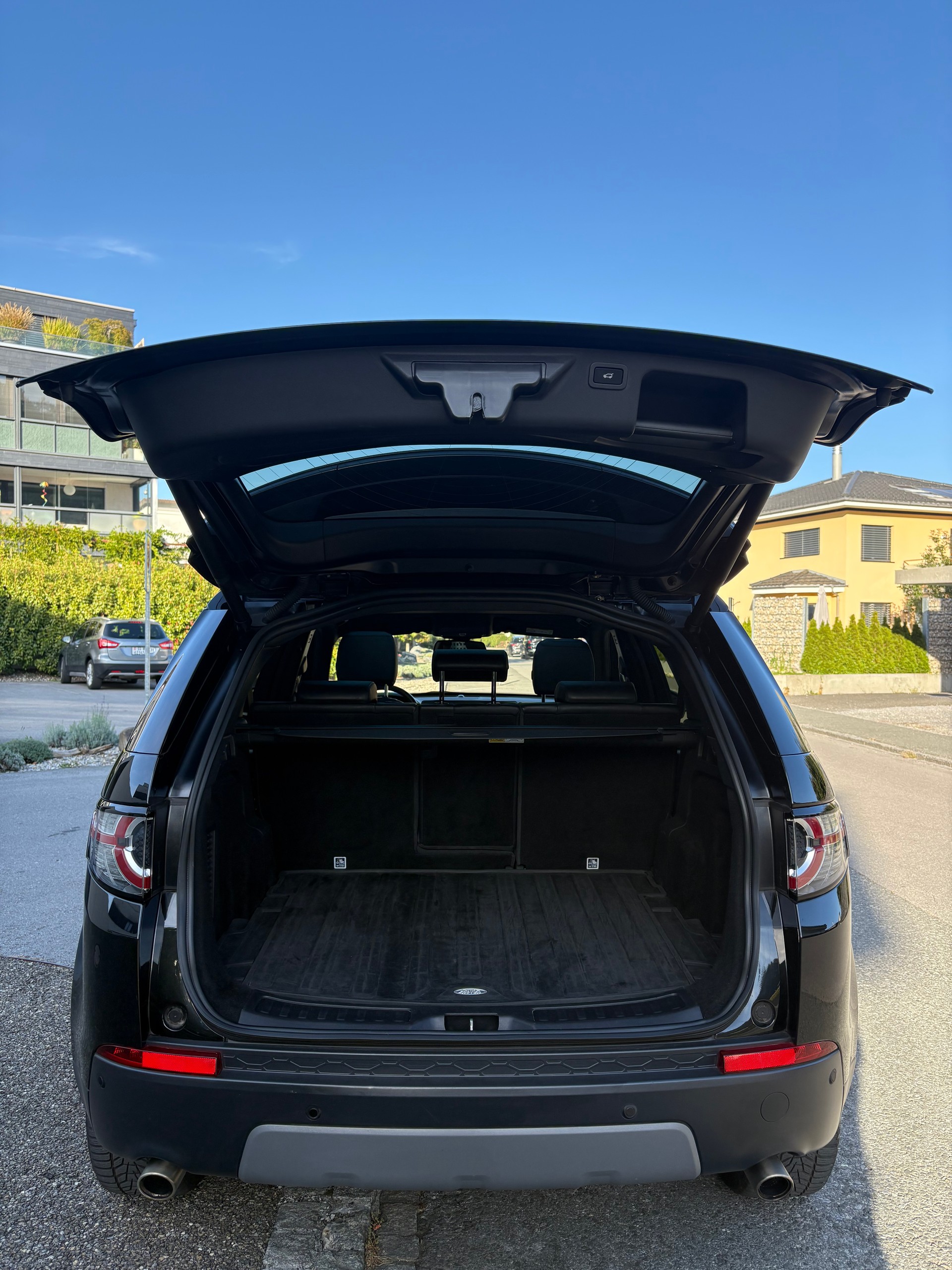 LAND ROVER 2.0 TD4 HSE Luxury-image-9
