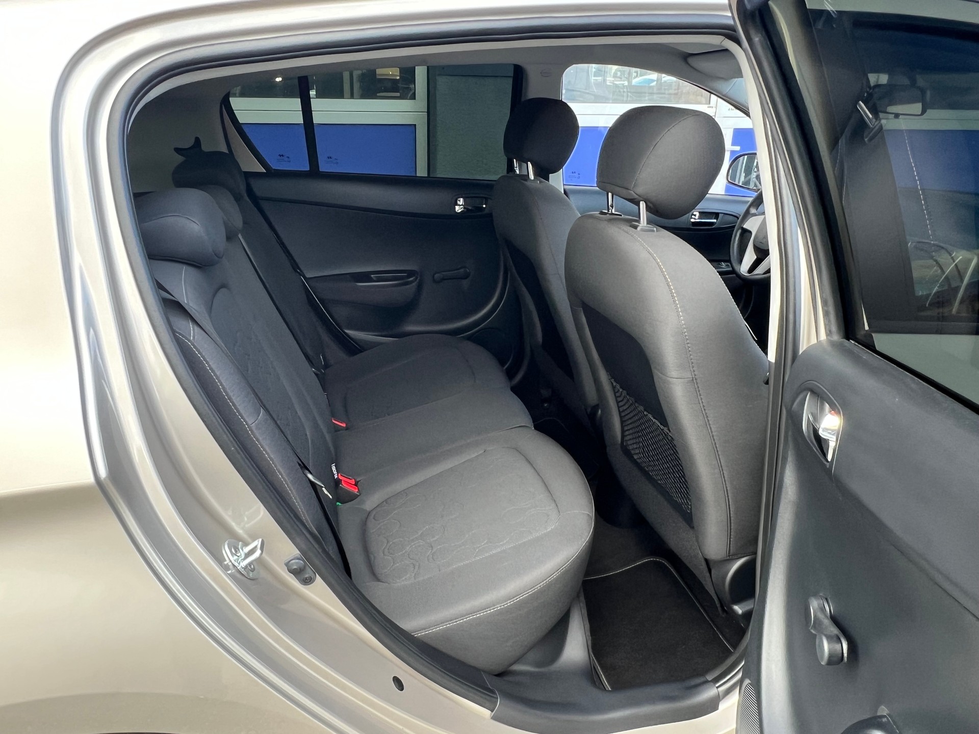 HYUNDAI i20 1.2 Comfort-image-12