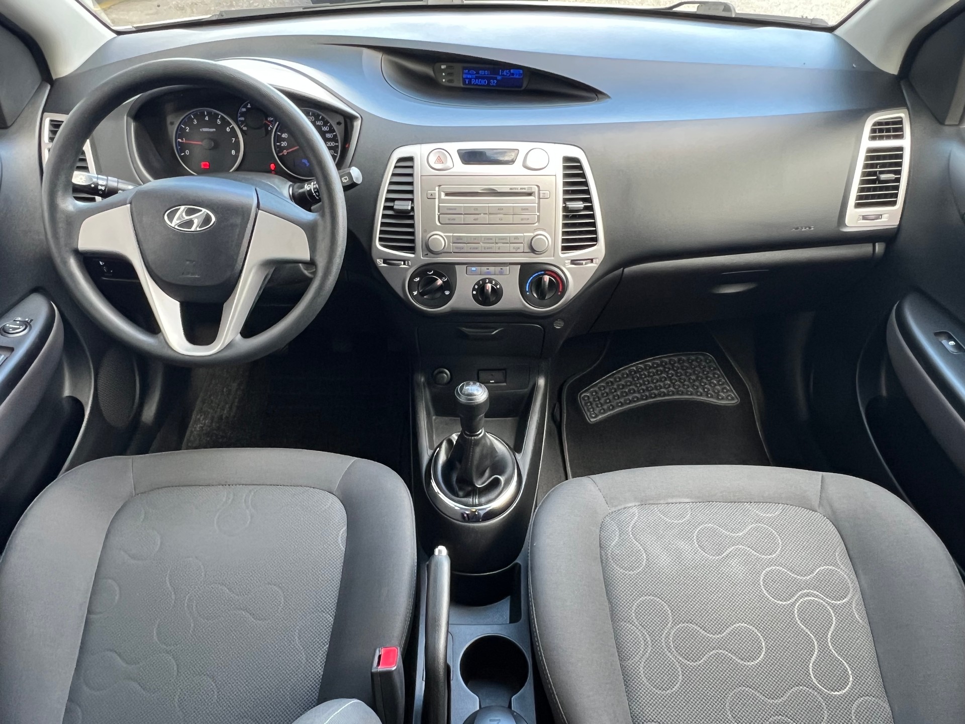 HYUNDAI i20 1.2 Comfort-image-7