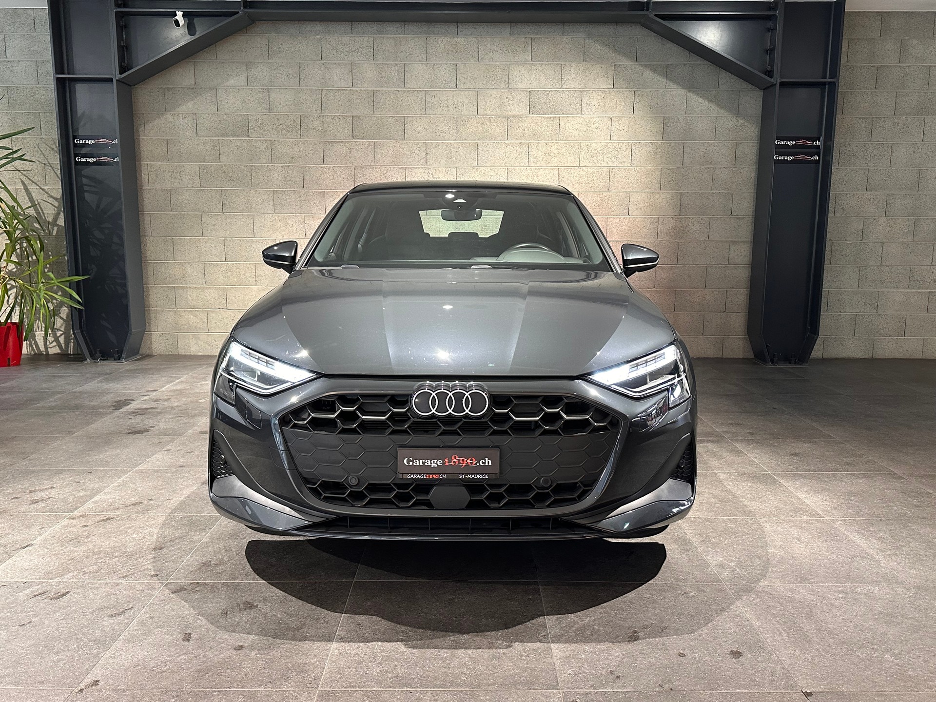 AUDI A3 Sportback 35 TFSI Attraction-image-2