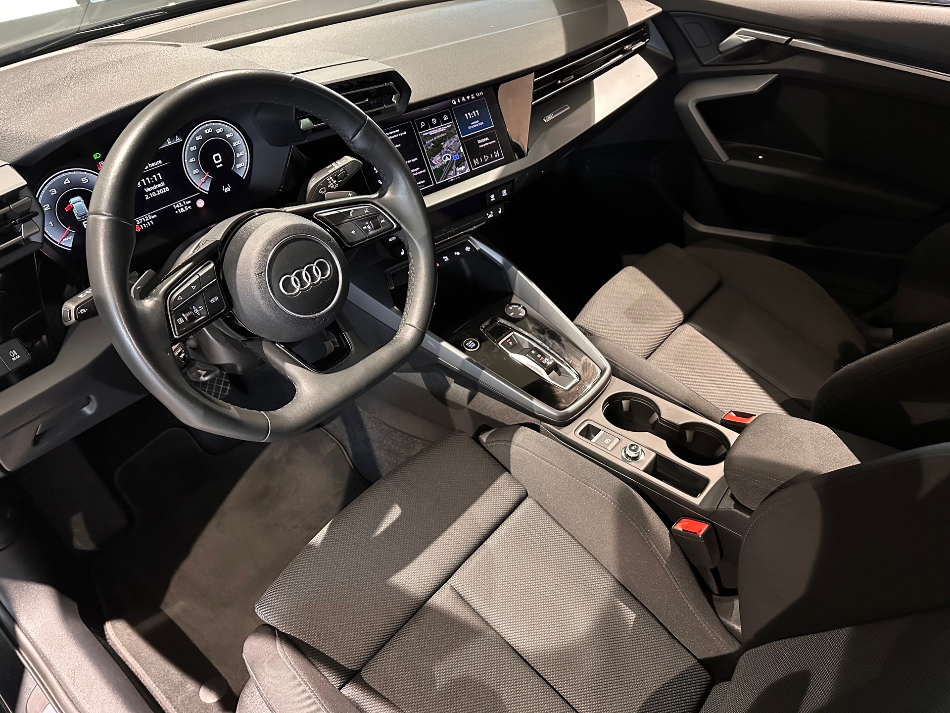 AUDI A3 Sportback 35 TFSI Attraction-image-8