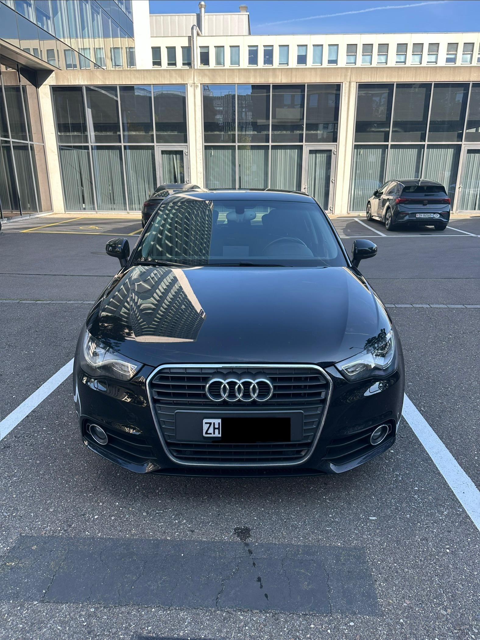 AUDI A1 Sportback 1.2 TFSI Attraction-image-1