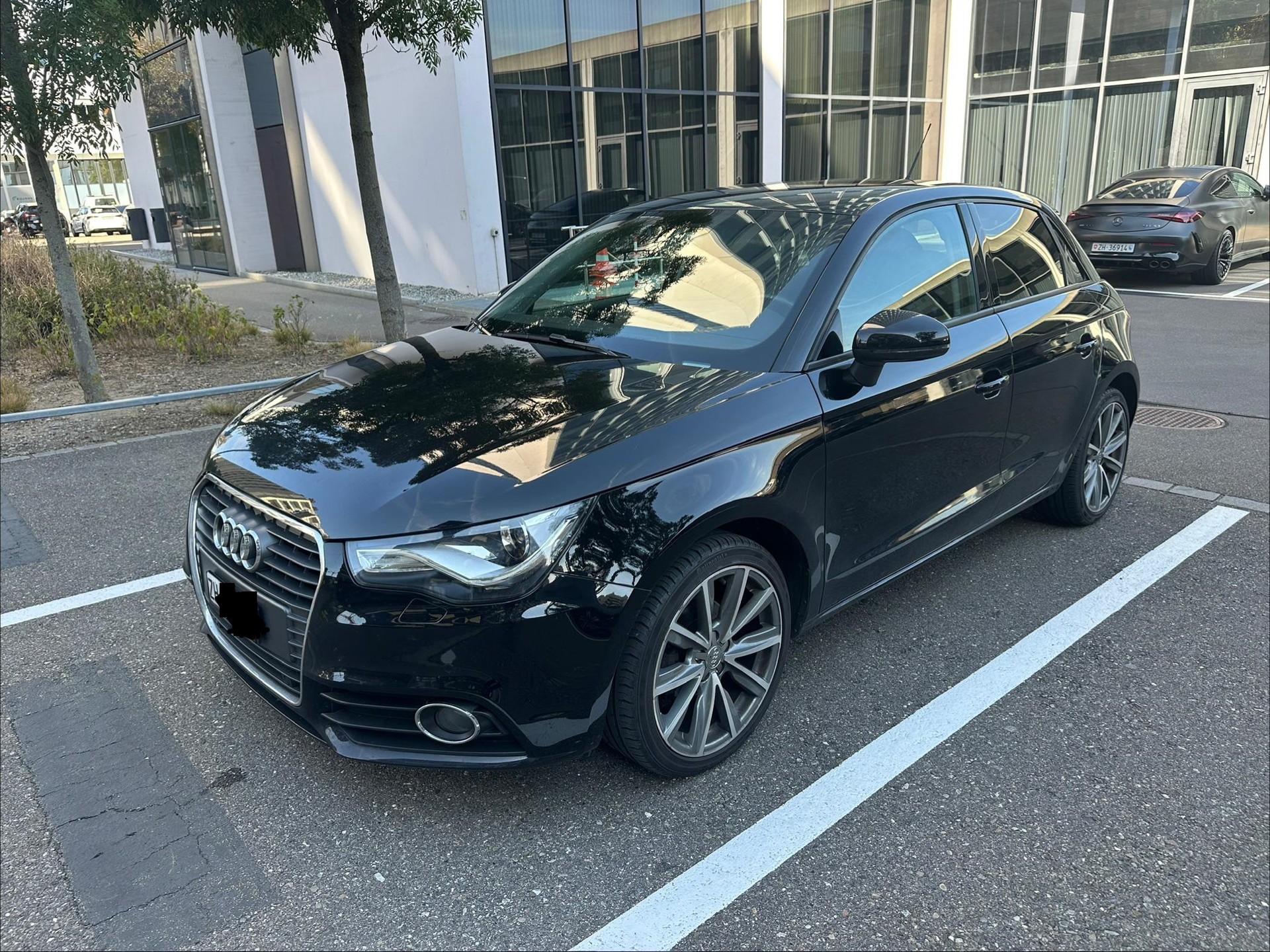 AUDI A1 Sportback 1.2 TFSI Attraction-image-0