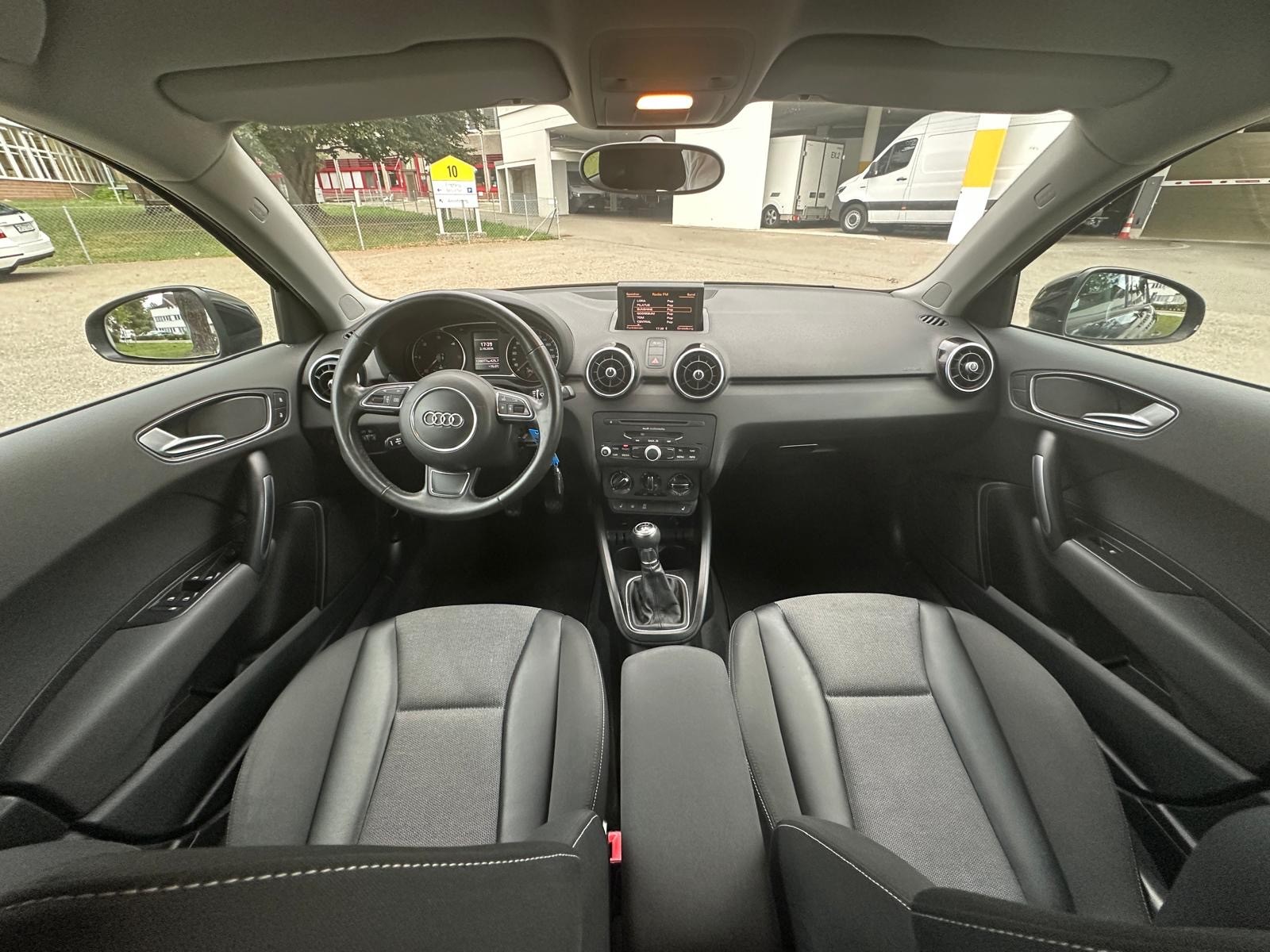 AUDI A1 Sportback 1.6 TDI Attraction-image-6