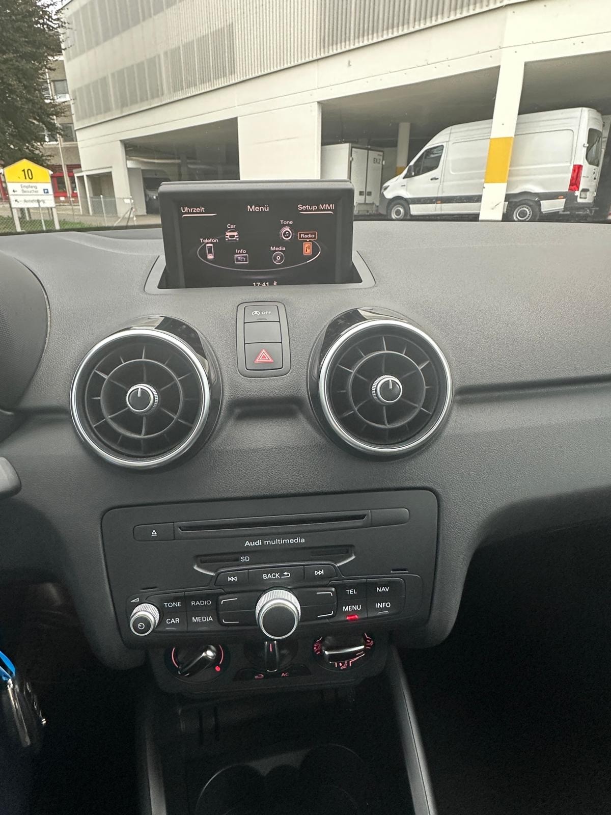 AUDI A1 Sportback 1.6 TDI Attraction-image-7
