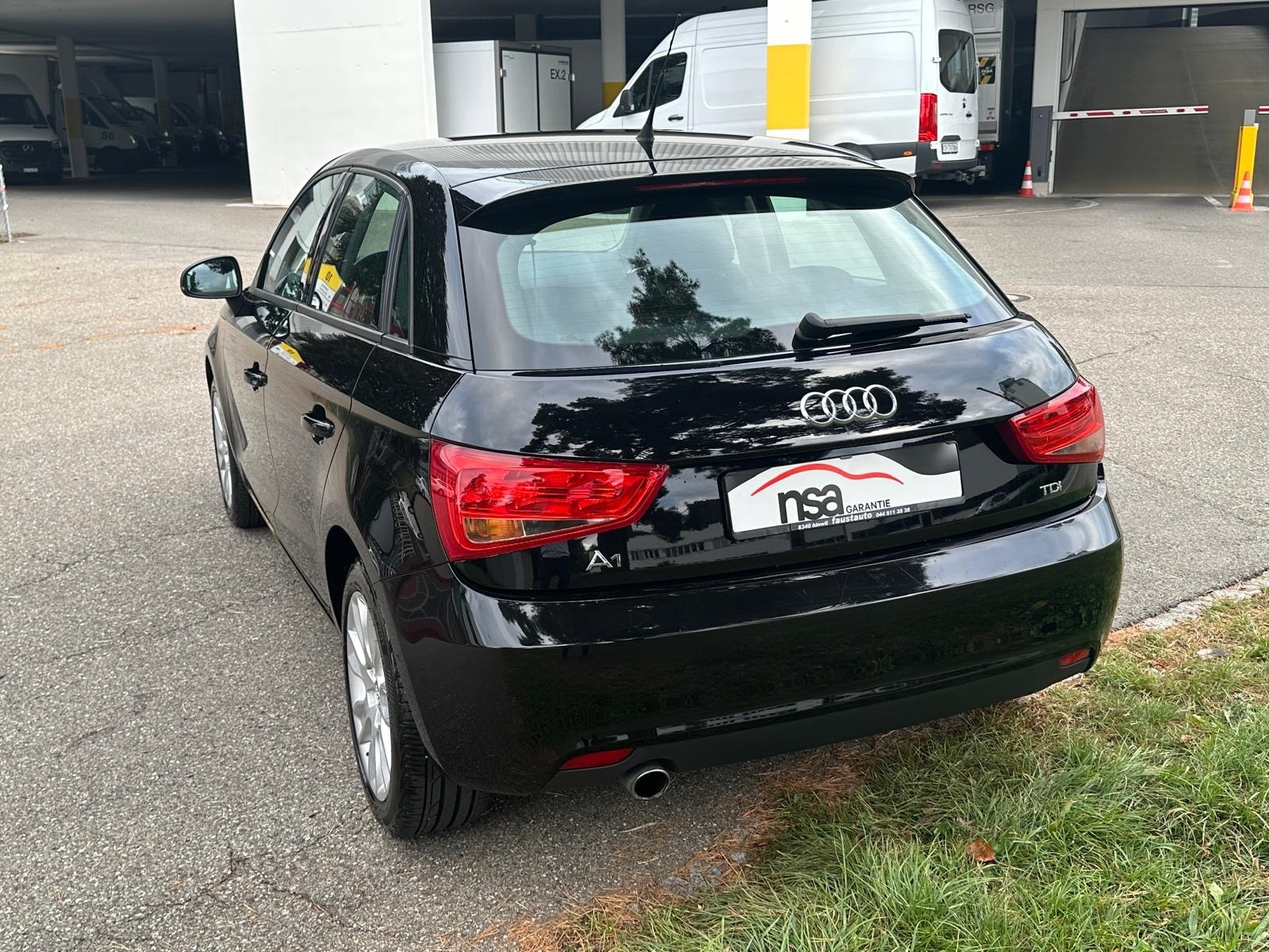 AUDI A1 Sportback 1.6 TDI Attraction-image-3