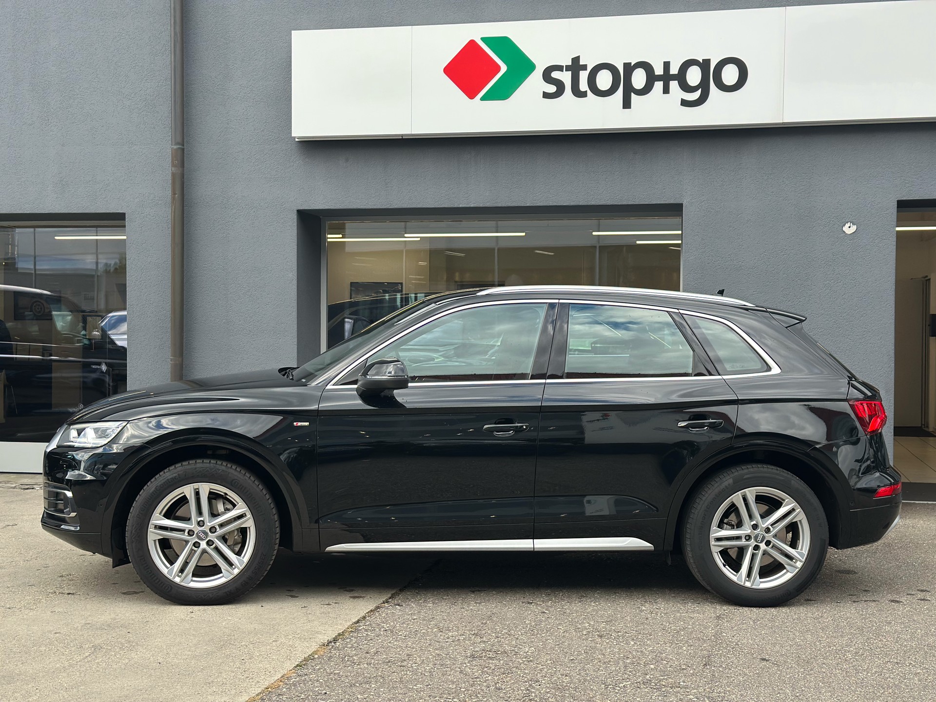 AUDI Q5 45 TFSI sport quattro S-tronic-image-1