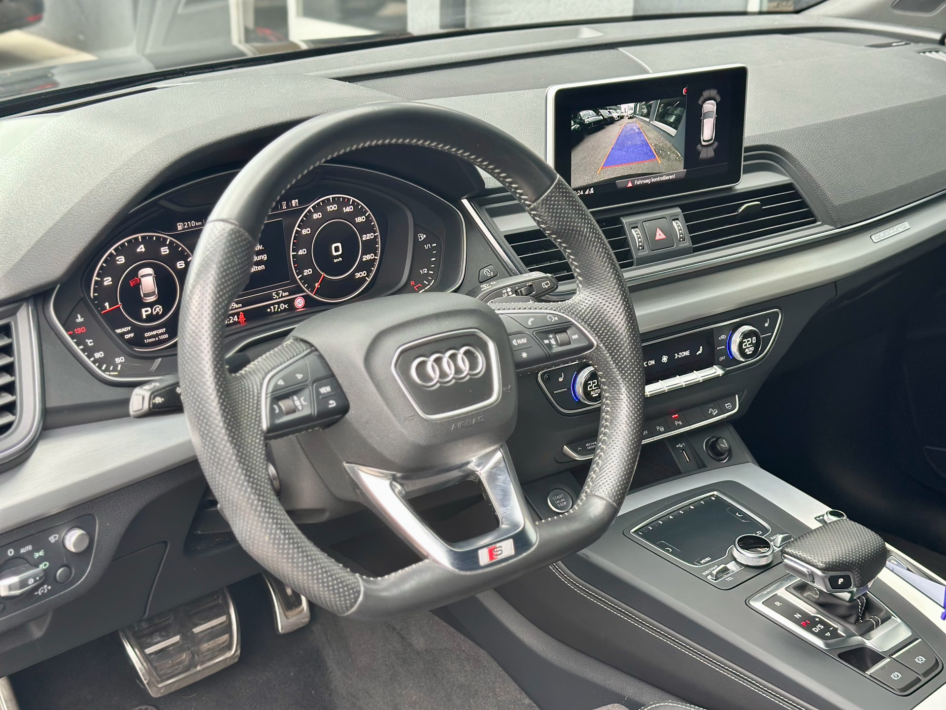 AUDI Q5 45 TFSI sport quattro S-tronic-image-5