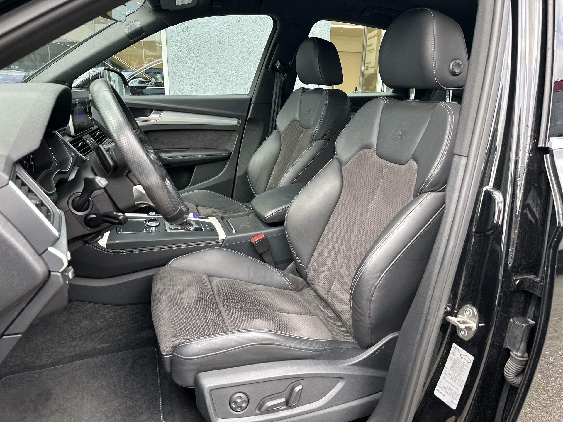 AUDI Q5 45 TFSI sport quattro S-tronic-image-4