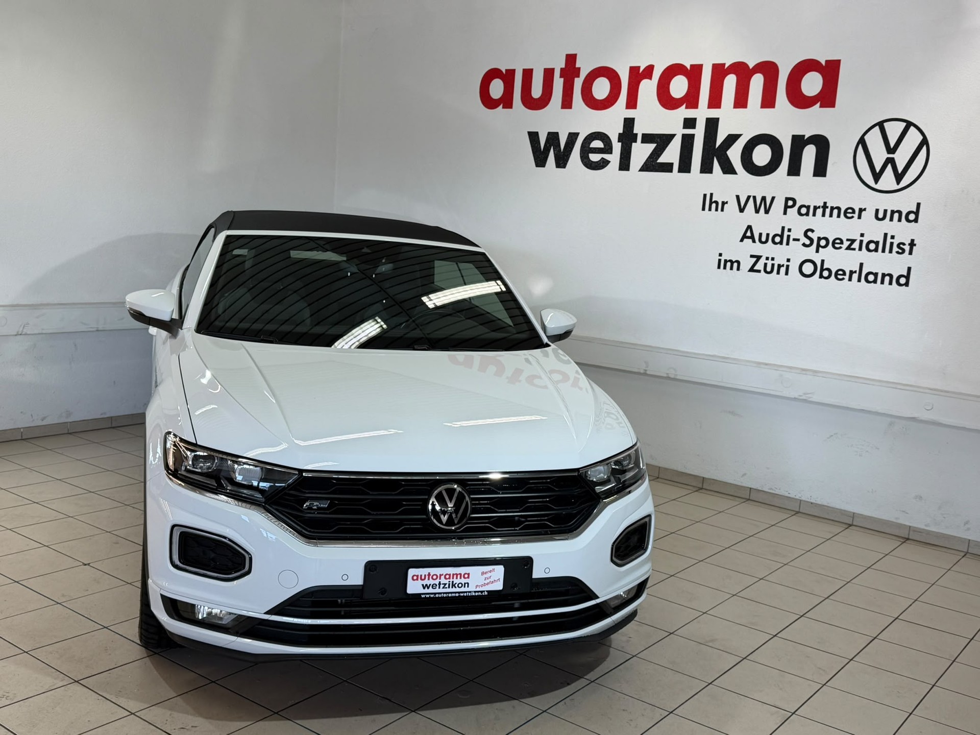 VW T-Roc Cabriolet 1.5 TSI EVO R-Line-showroom-element-2