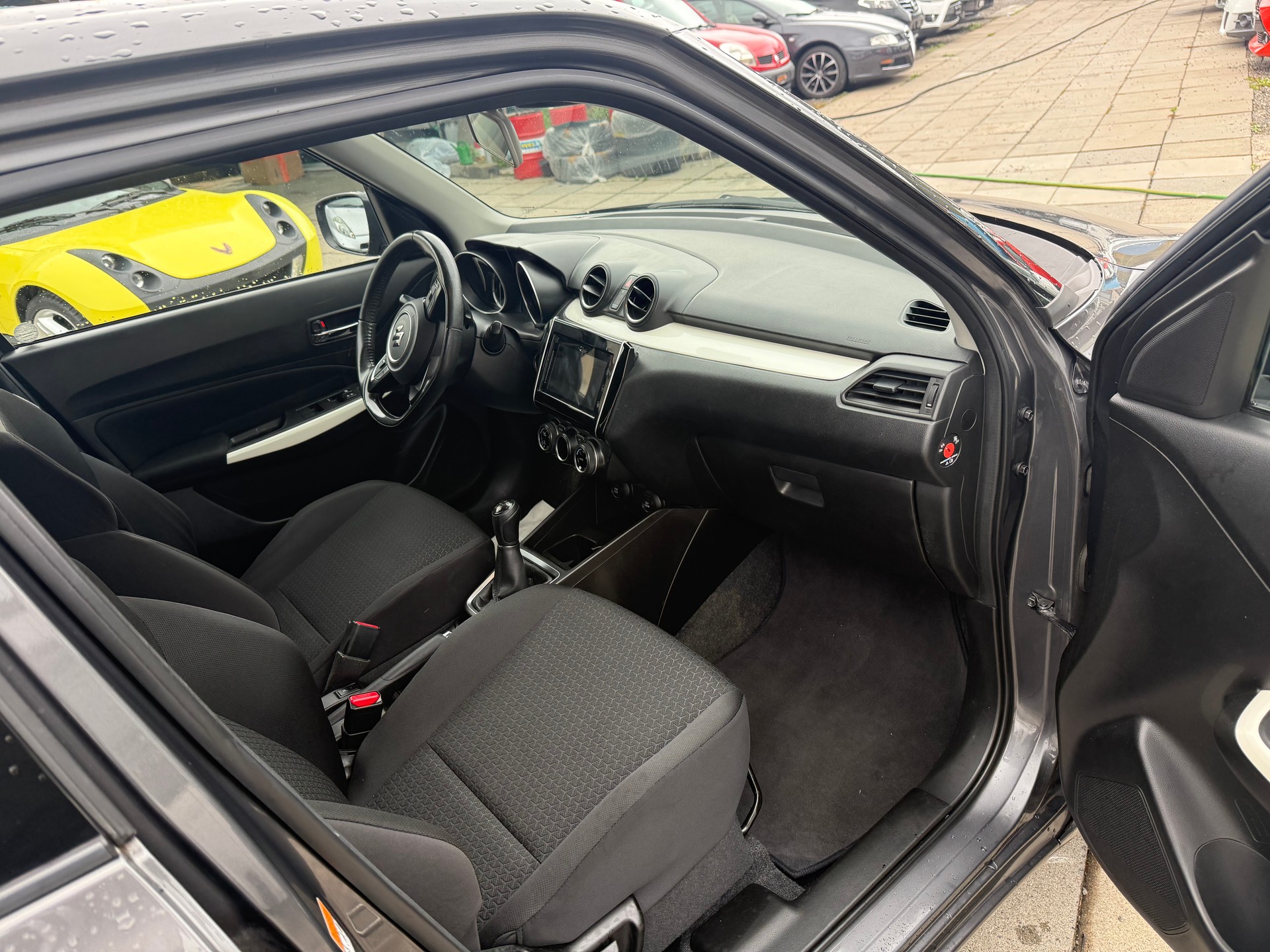 SUZUKI Swift 1.2i 16V SHVS Compact Top Hybrid Allgrip 4x4-image-9