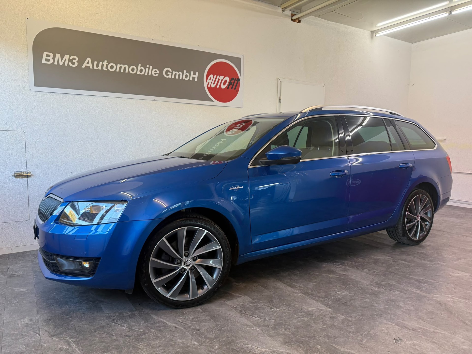 SKODA Octavia Combi 1.8 TSI Ambition 4x4 DSG-image-1