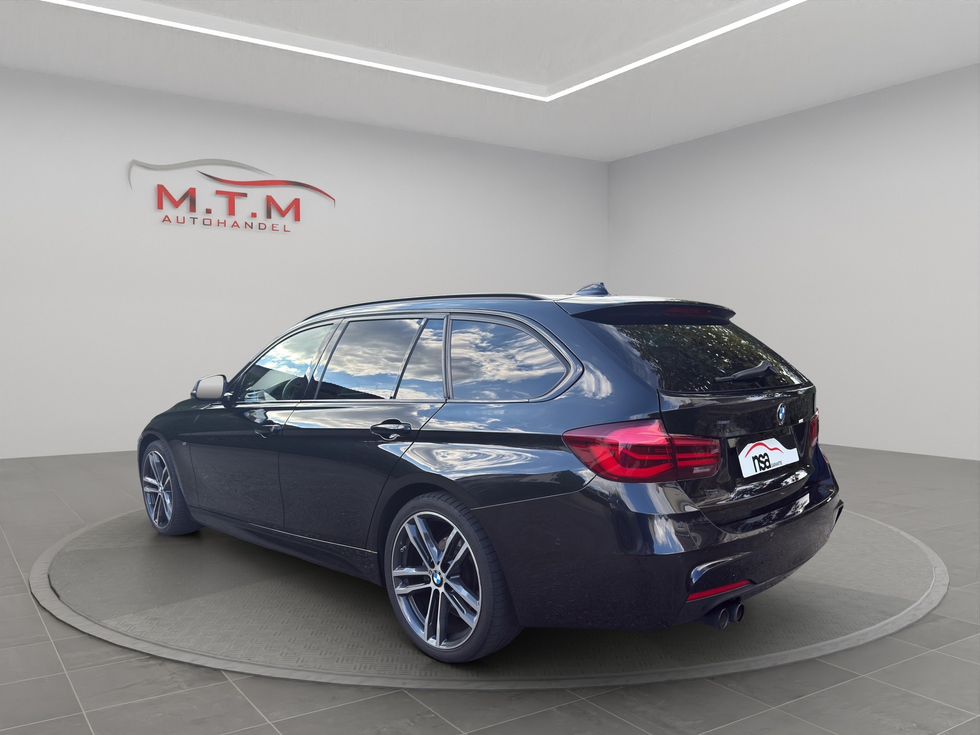 BMW 330i xDrive Touring Edition M Sport Steptronic-image-8