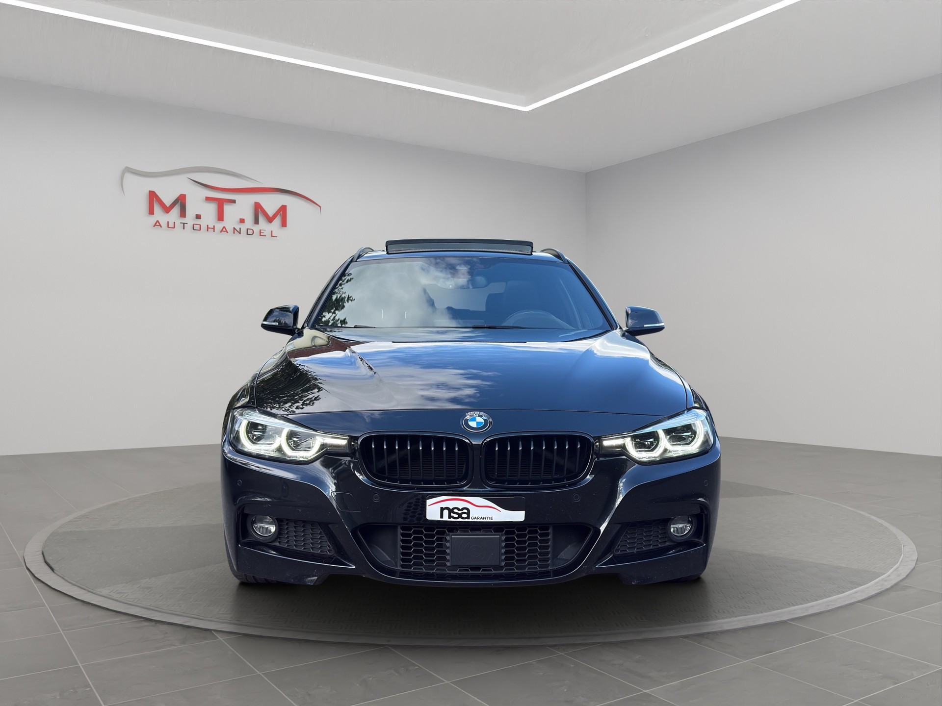 BMW 330i xDrive Touring Edition M Sport Steptronic-image-2