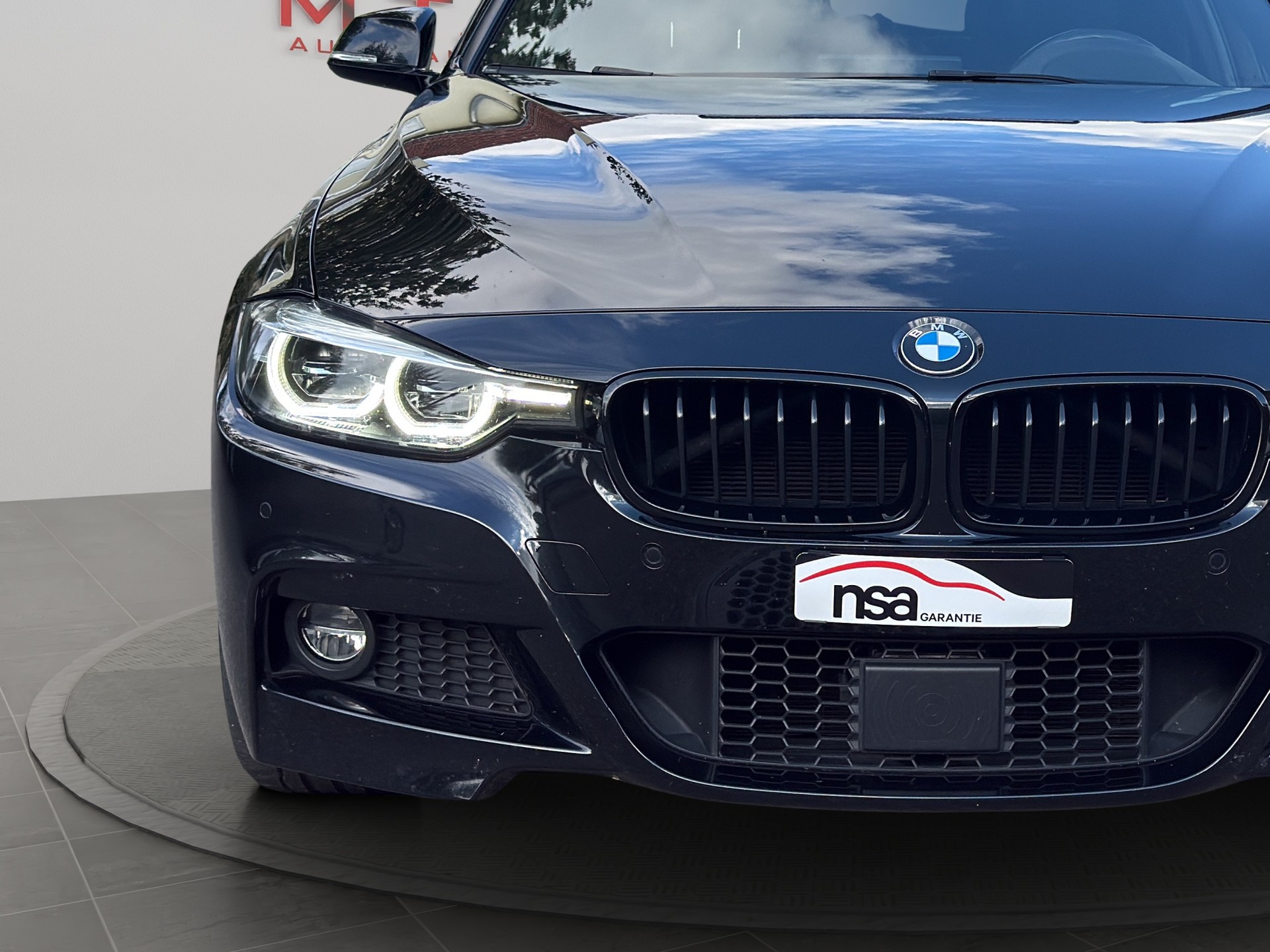 BMW 330i xDrive Touring Edition M Sport Steptronic-image-3