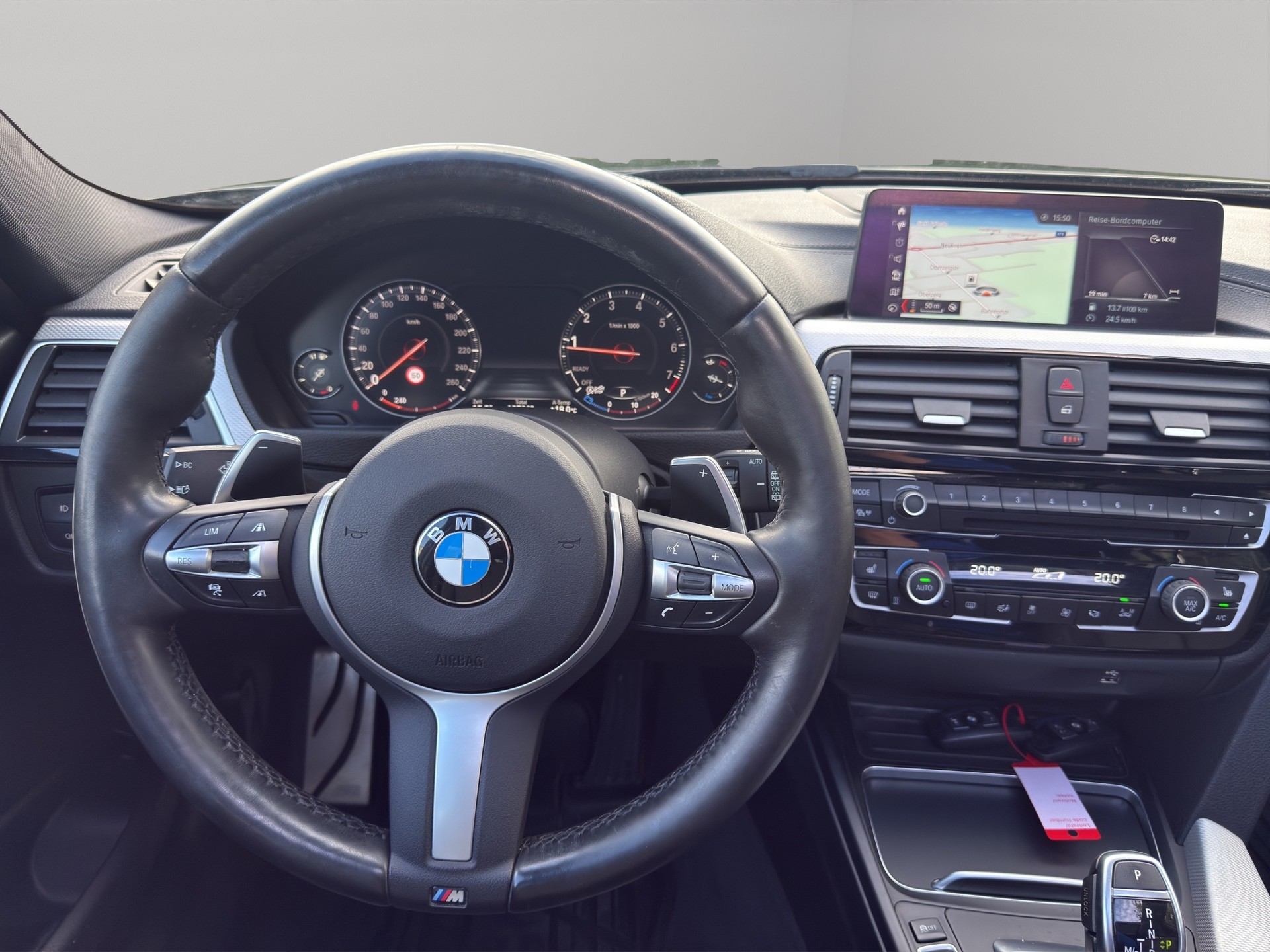 BMW 330i xDrive Touring Edition M Sport Steptronic-image-15