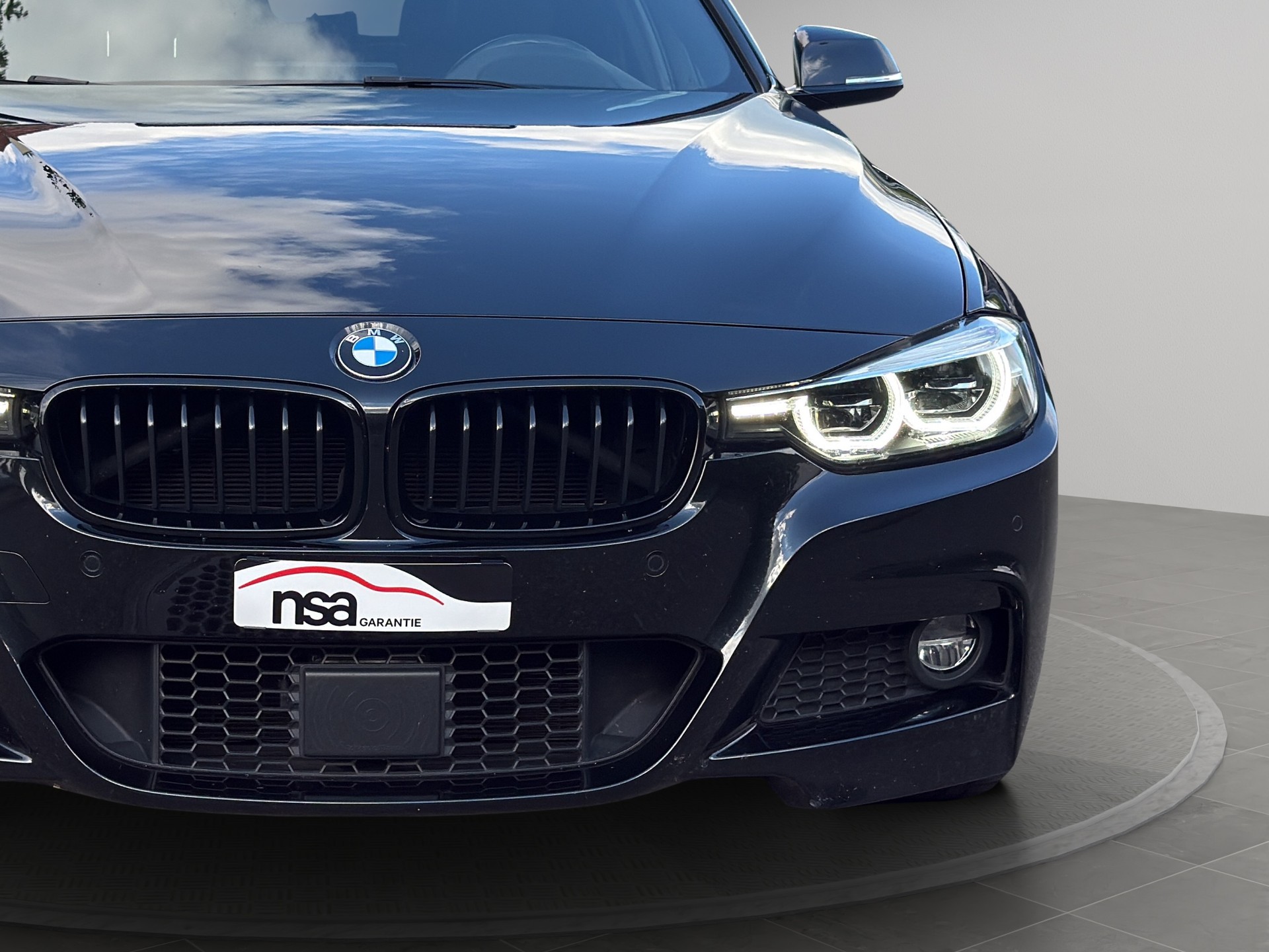 BMW 330i xDrive Touring Edition M Sport Steptronic-image-4