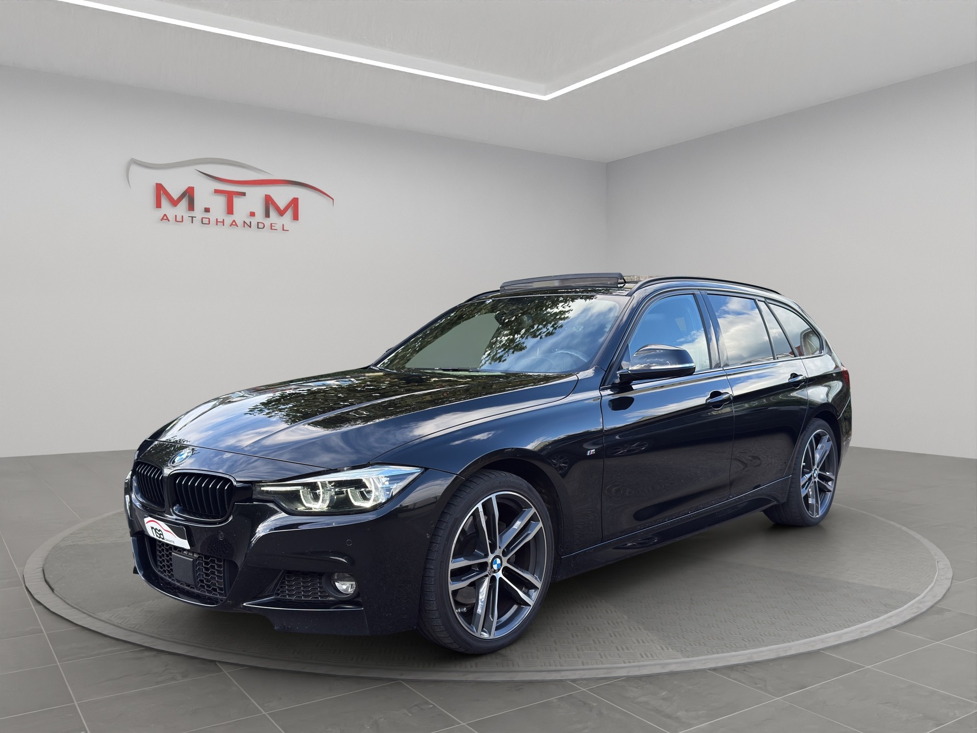 BMW 330i xDrive Touring Edition M Sport Steptronic-image-5