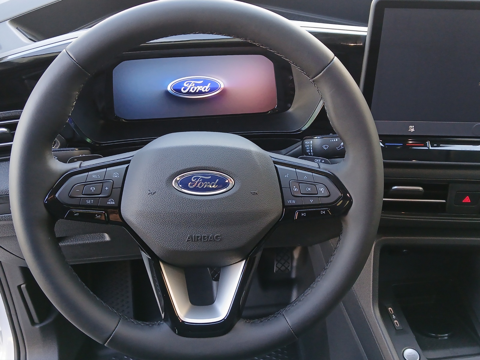 FORD Grand Transit Connect Kaw. 1.5 EcoBoost 150 Titanium PHEV-image-9