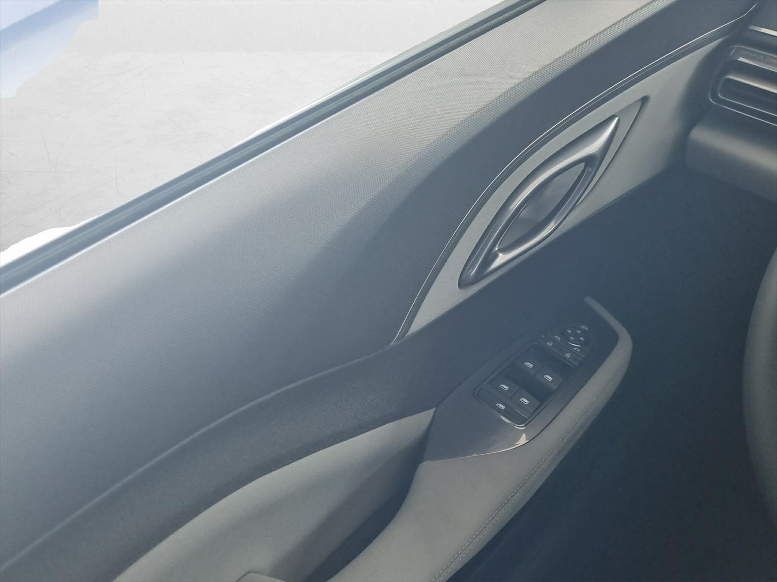 BYD Dolphin Surf 43kWh Comfort-image-11