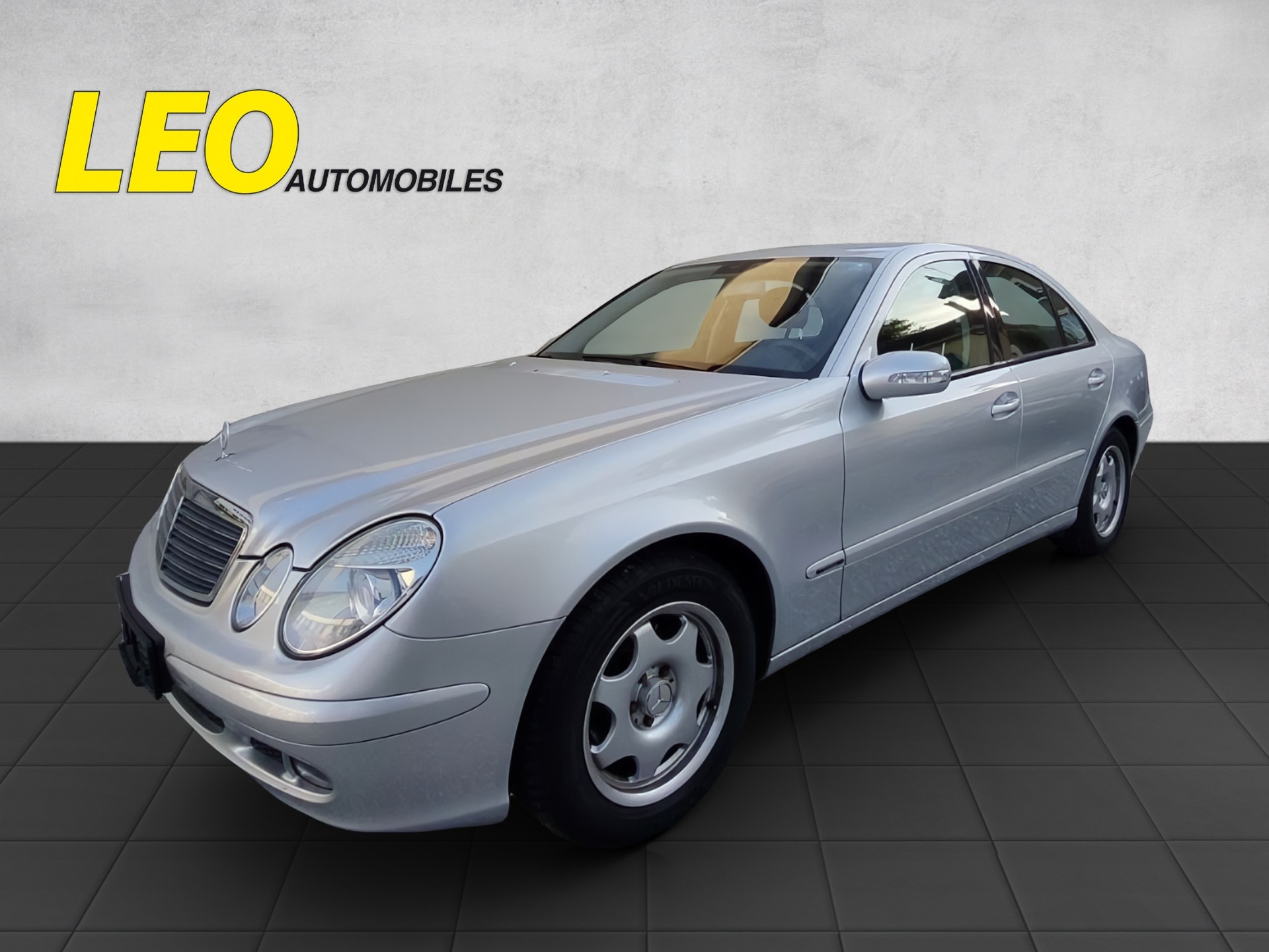 MERCEDES-BENZ E 200 Kompressor Classic-image-1